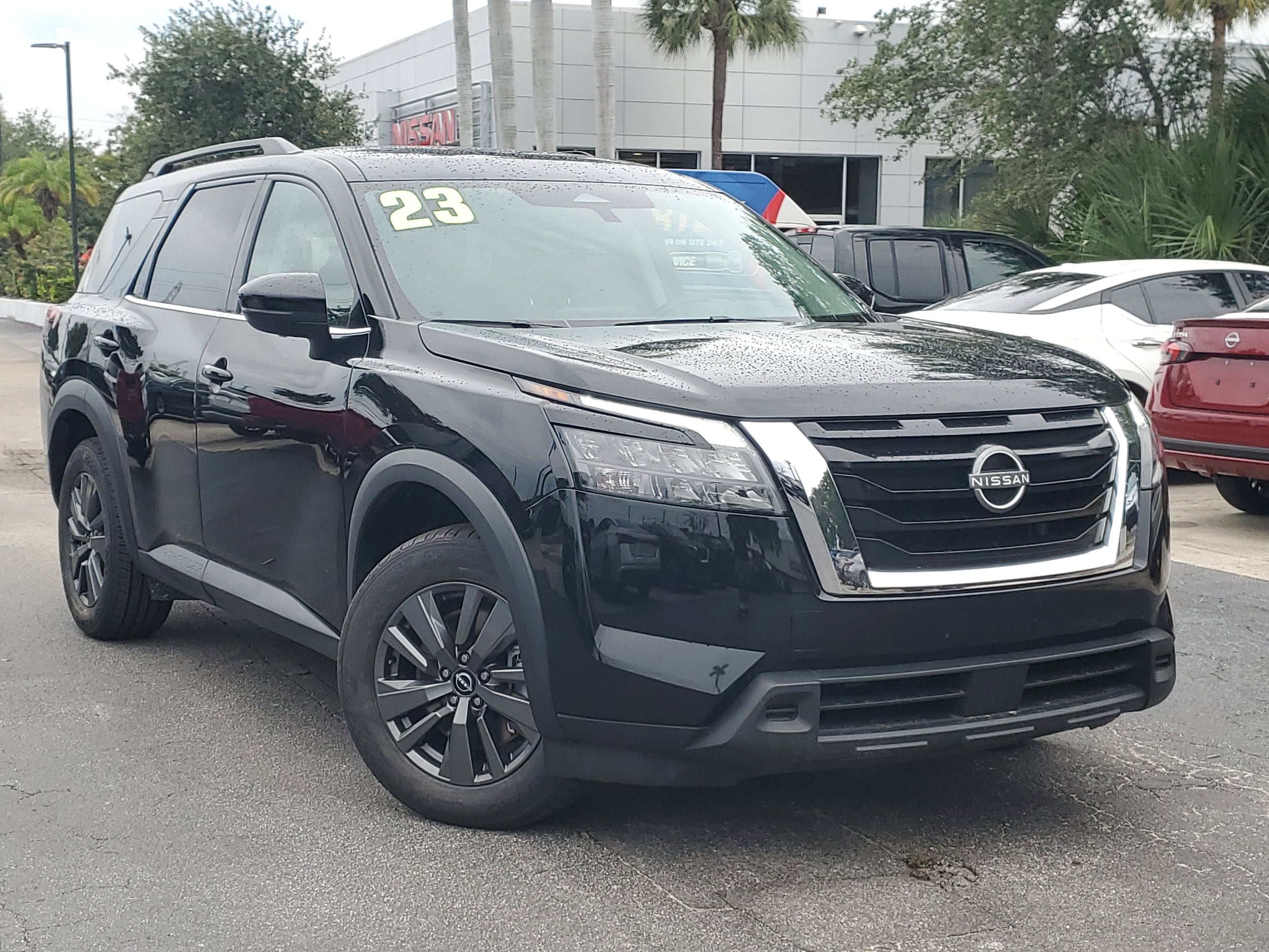2023 Nissan Pathfinder SV