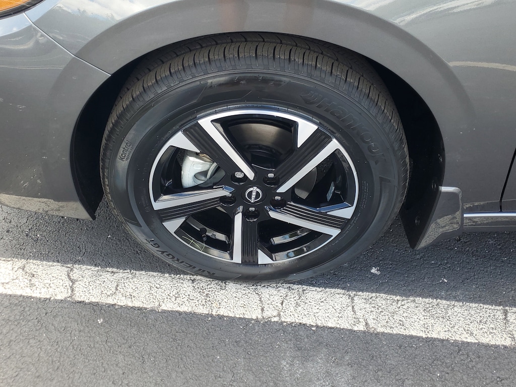 New 2025 Nissan Sentra SV Sedan