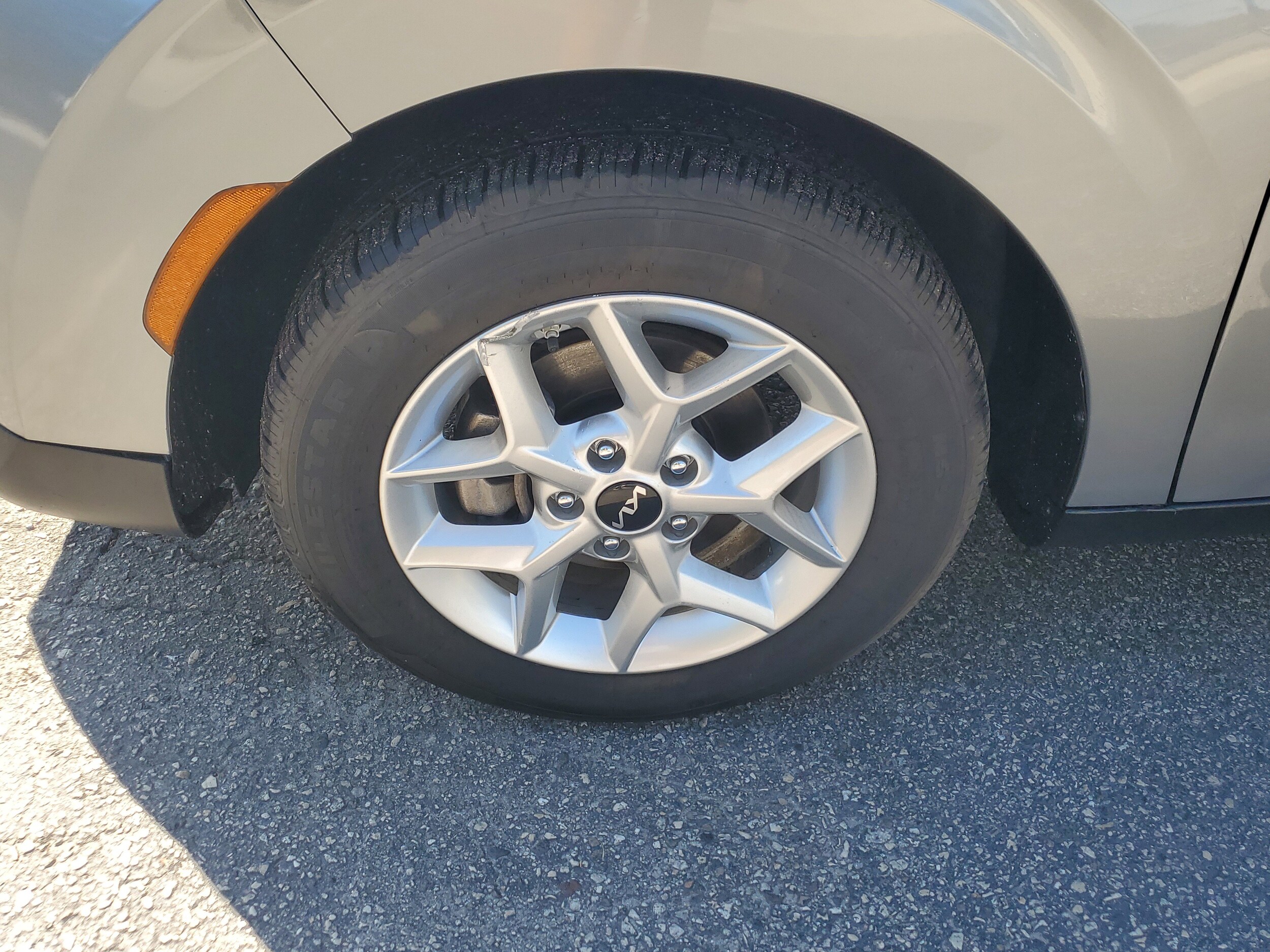 2023 Kia Soul LX photo 4