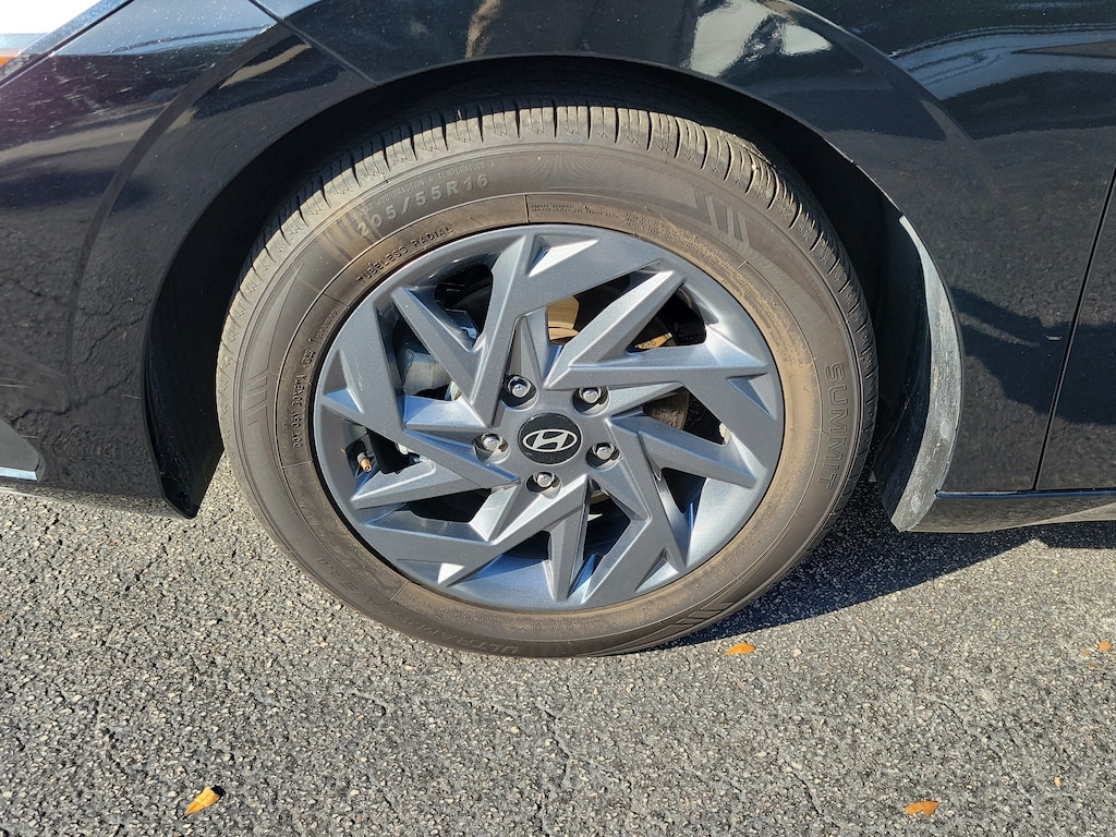 Used 2024 Hyundai Elantra SEL Sedan