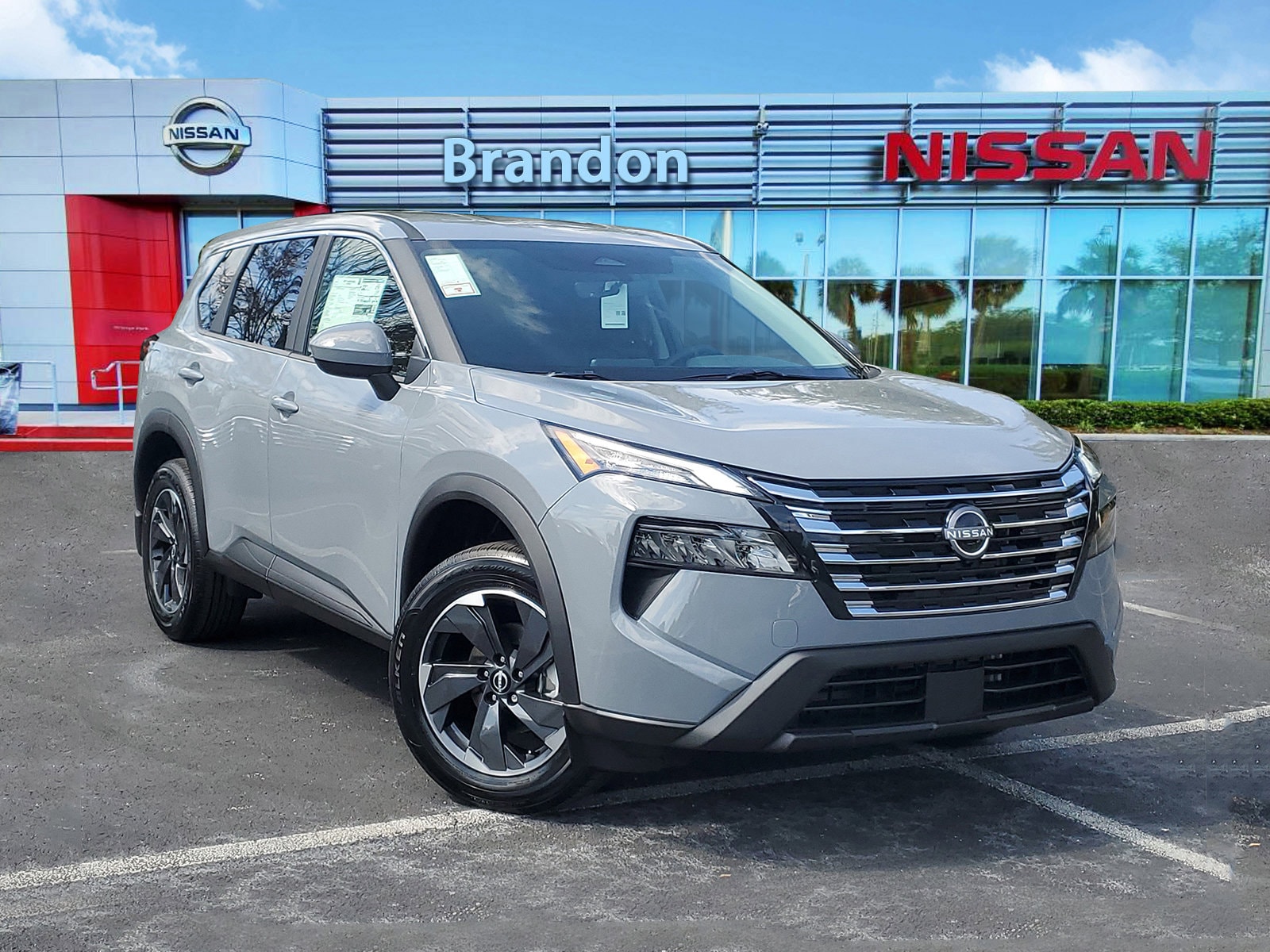 2026 Nissan Rogue SV's photo