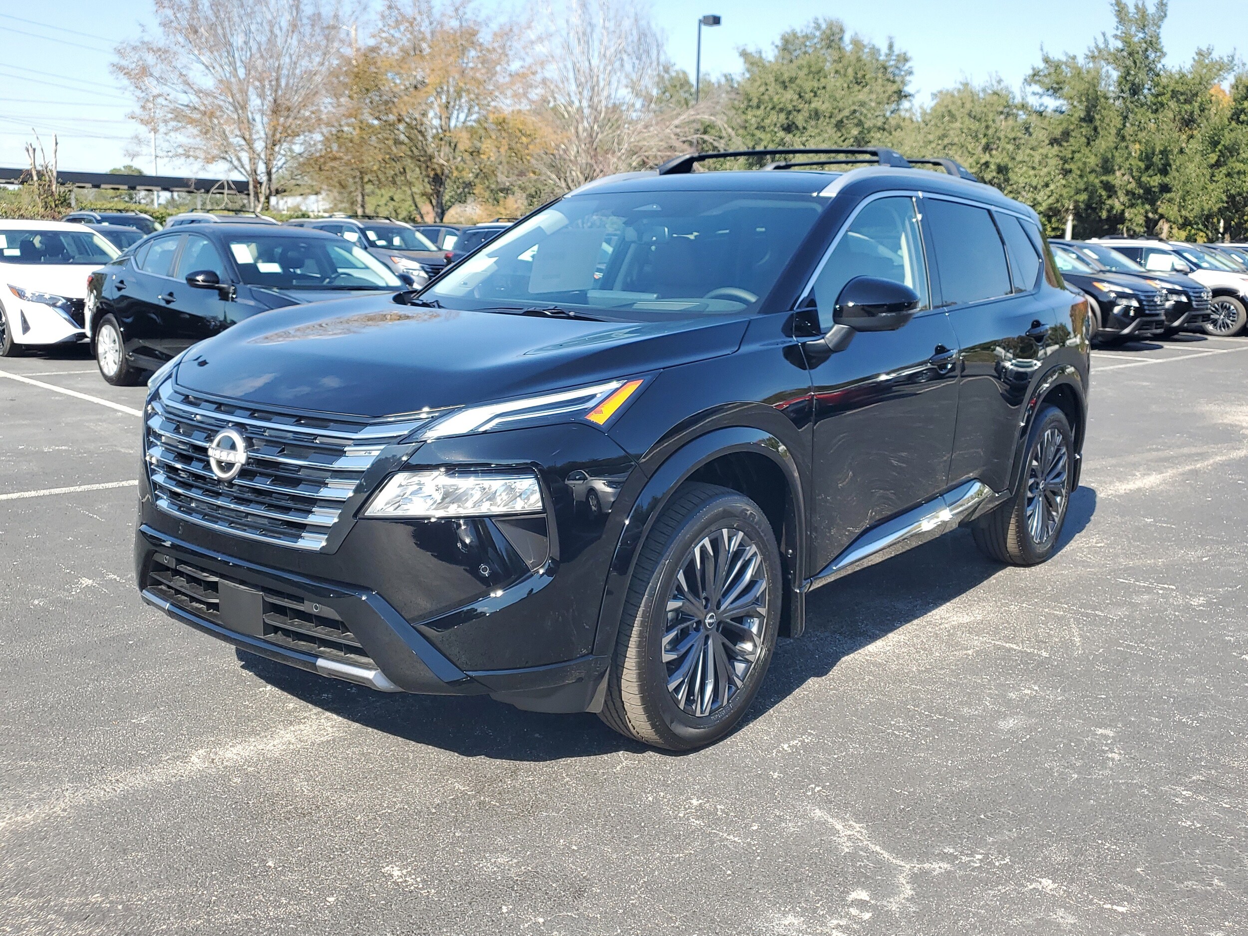 2026 Nissan Rogue Platinum photo 3