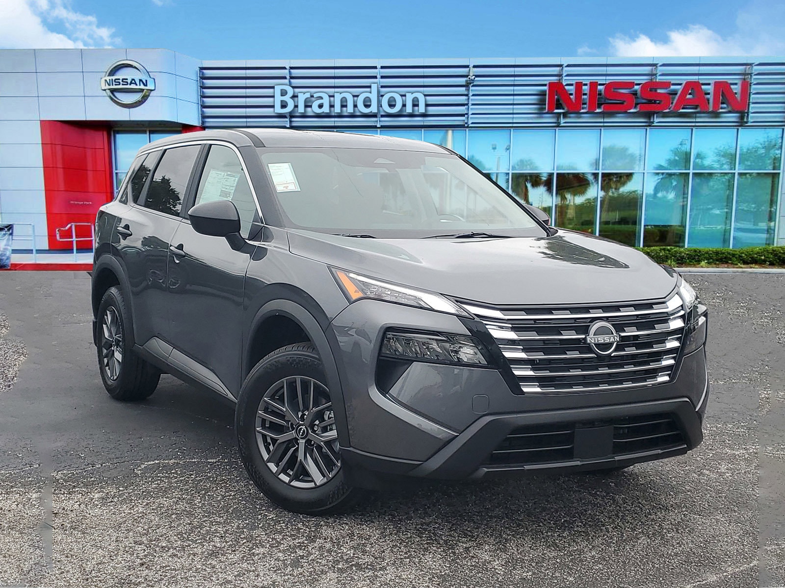 2026 Nissan Rogue S's photo