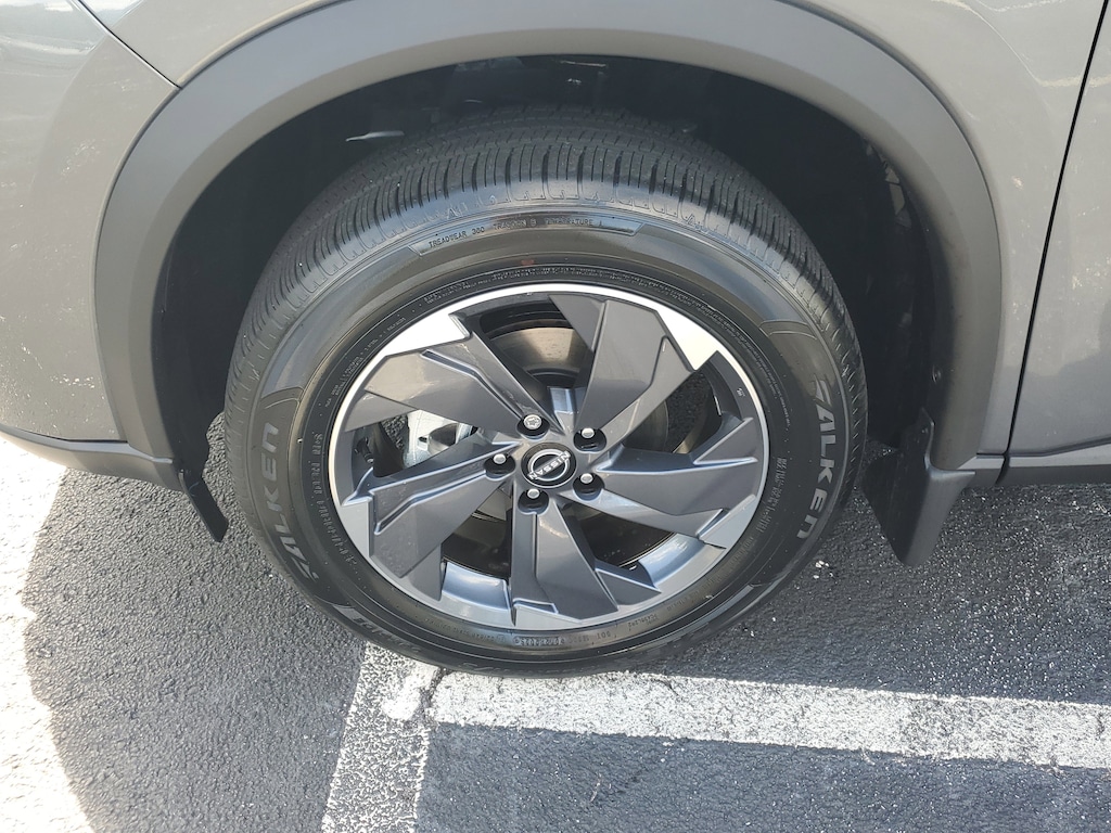 New 2026 Nissan Rogue SV SUV