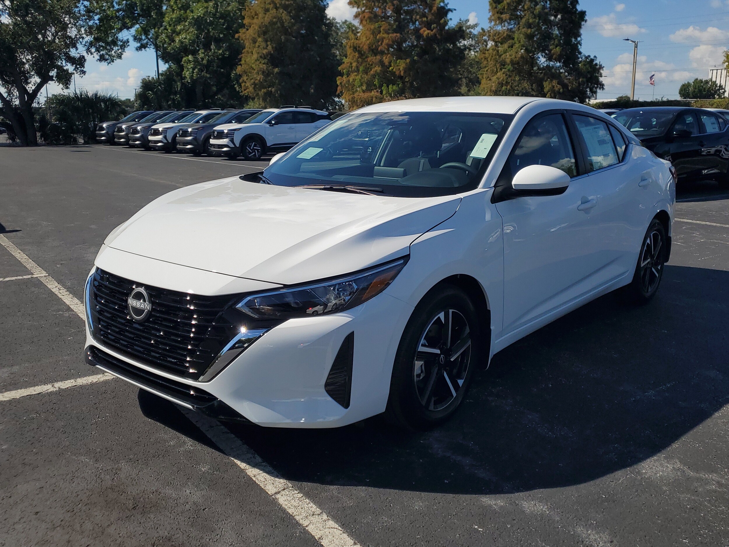 2025 Nissan Sentra SV photo 3