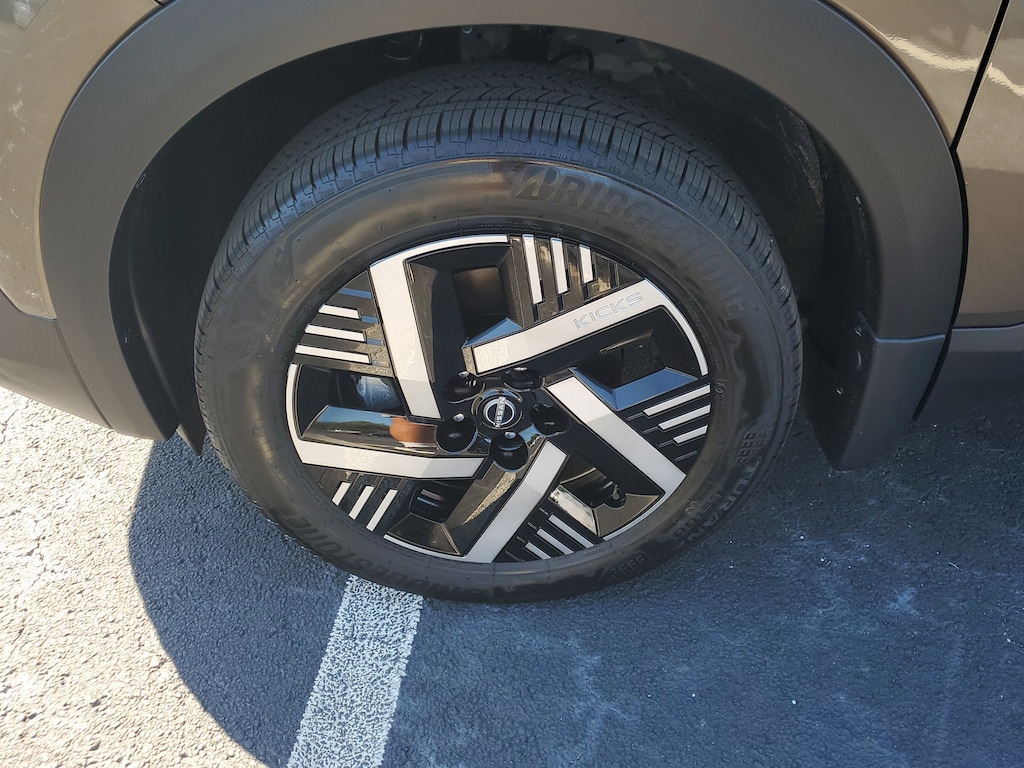 New 2026 Nissan Kicks SV SUV