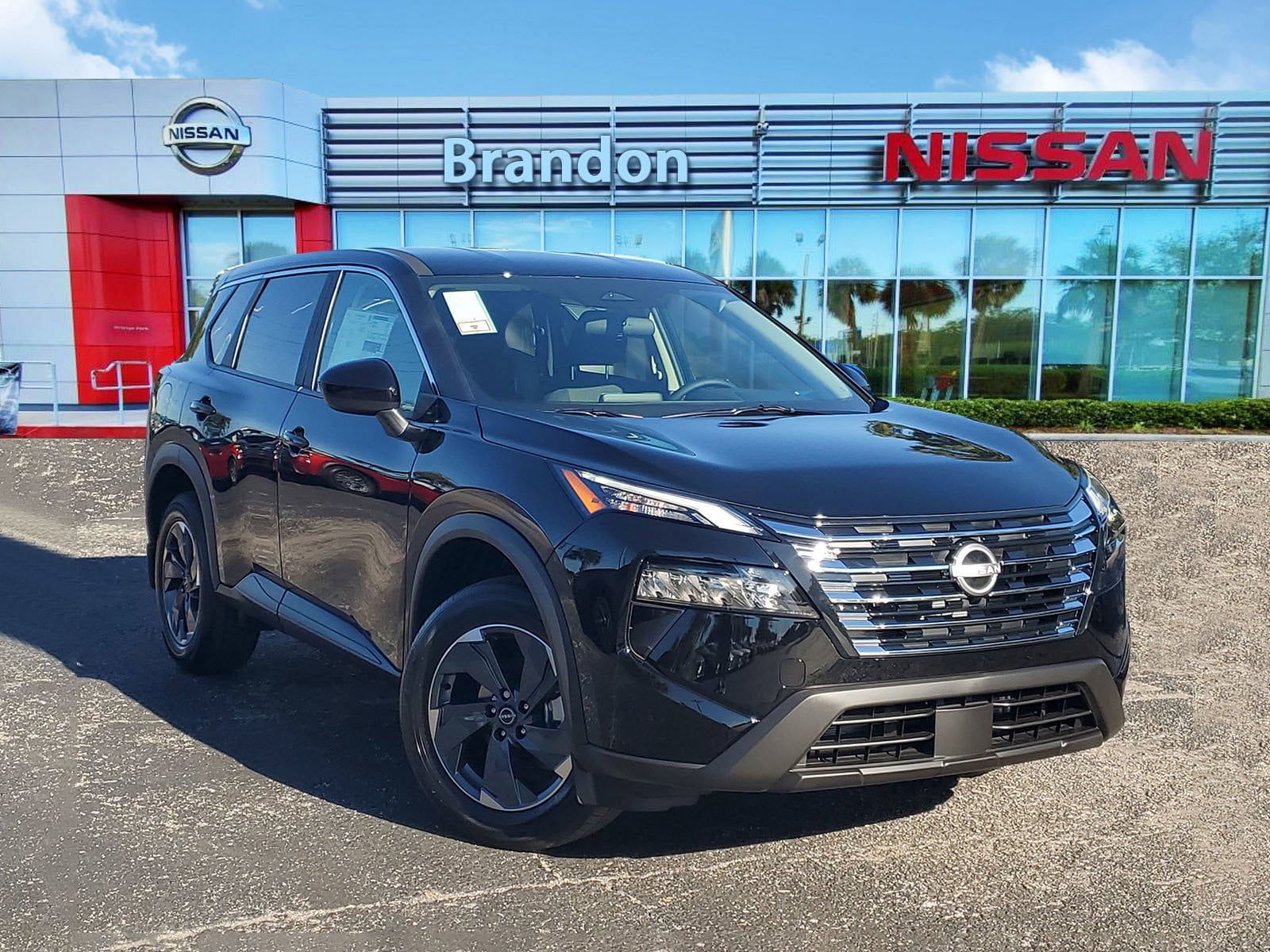 2026 Nissan Rogue SV's photo