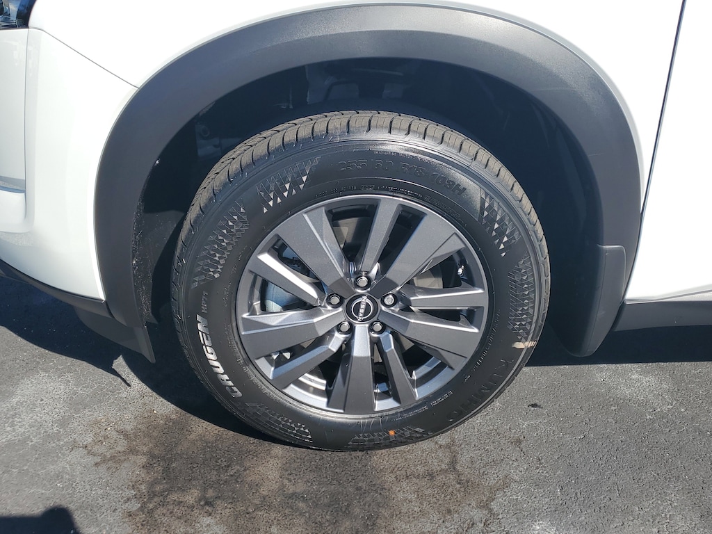 New 2025 Nissan Pathfinder SV SUV