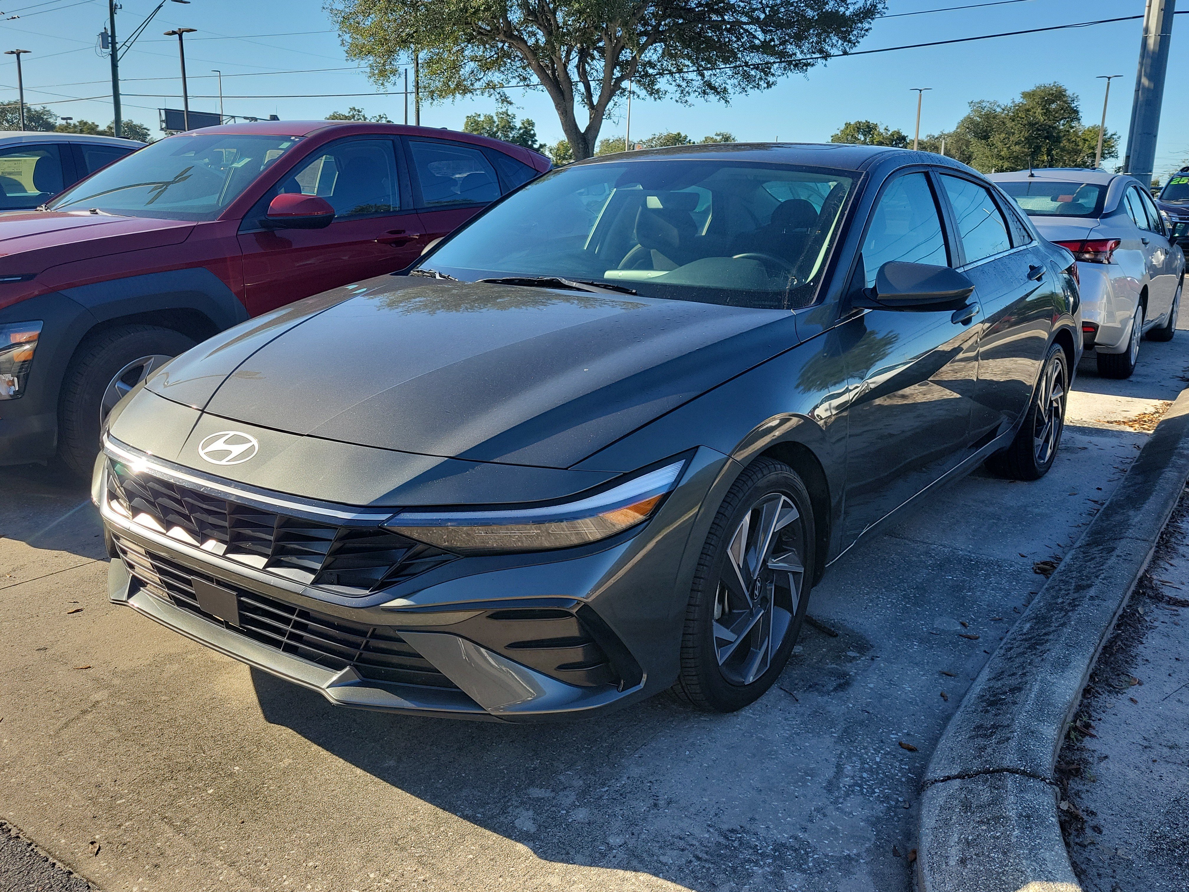 Used 2025 Hyundai Elantra SEL Convenience Sedan