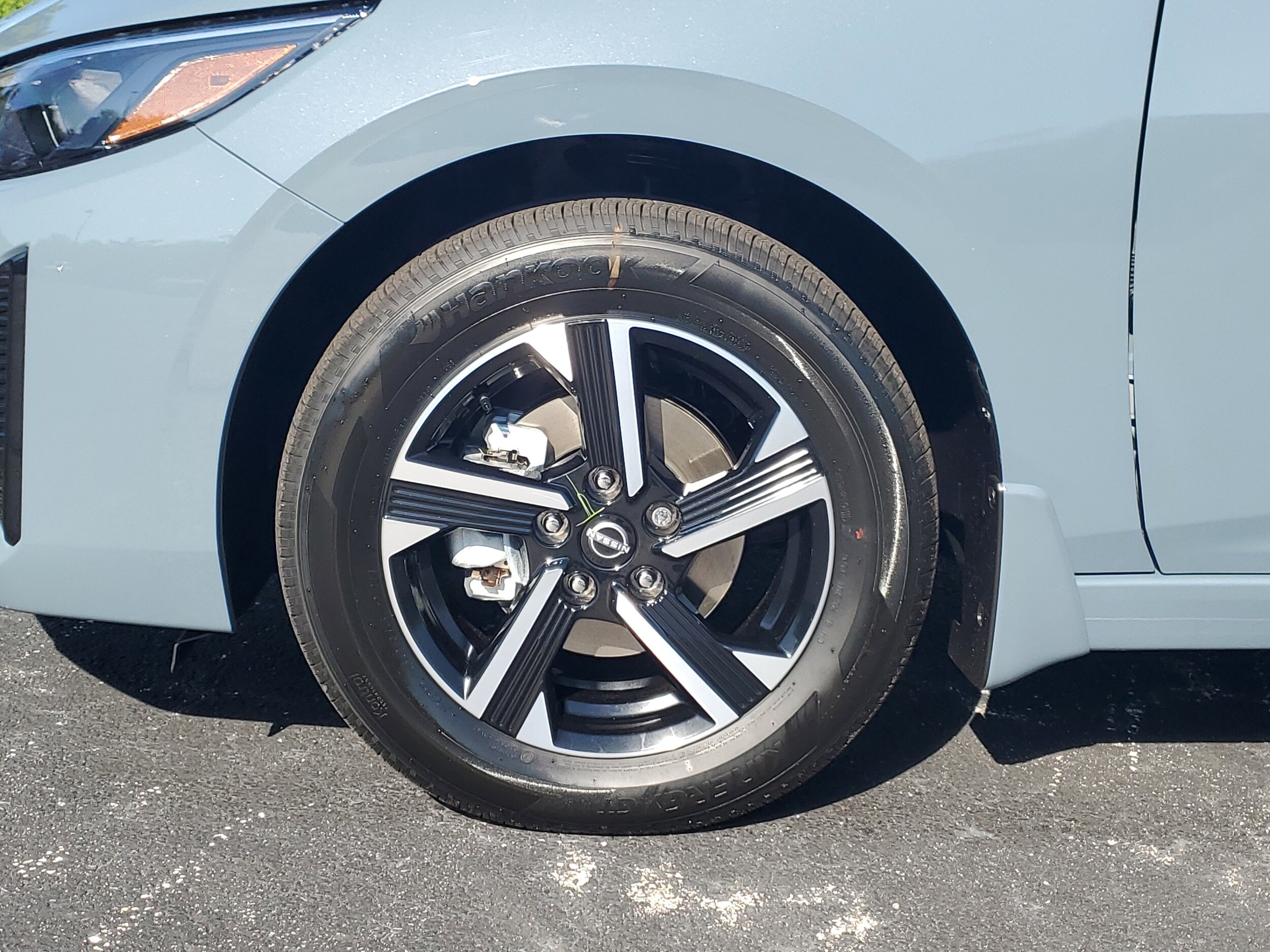2025 Nissan Sentra SV photo 3