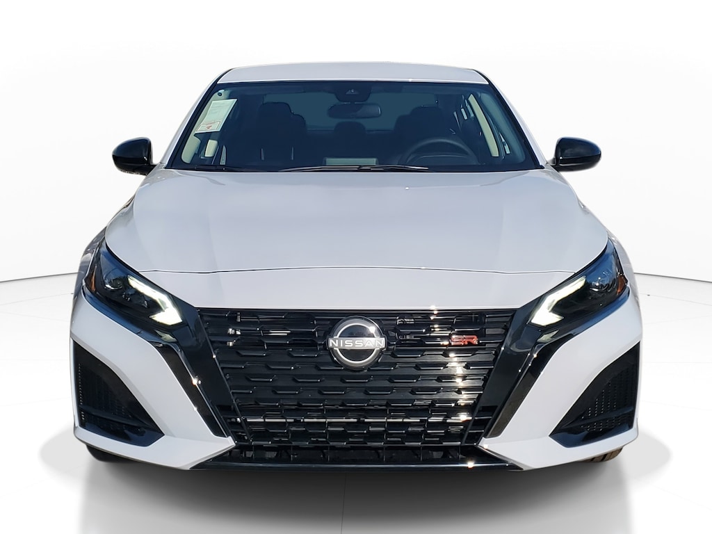 New 2025 Nissan Altima SR Sedan