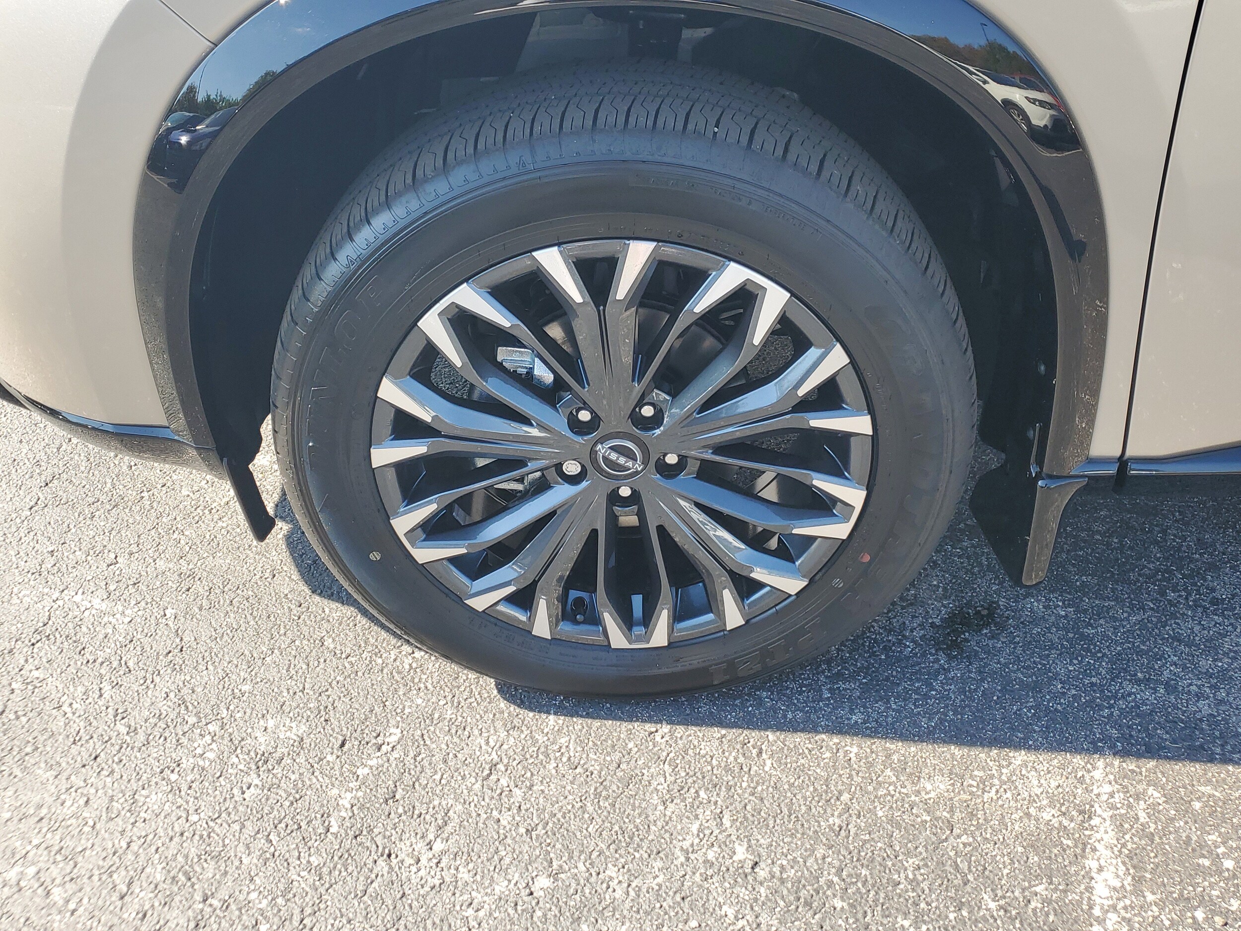 2026 Nissan Rogue Platinum photo 4