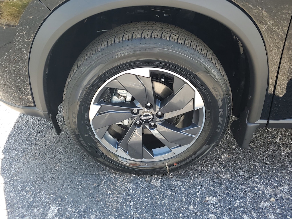 New 2026 Nissan Rogue SV SUV