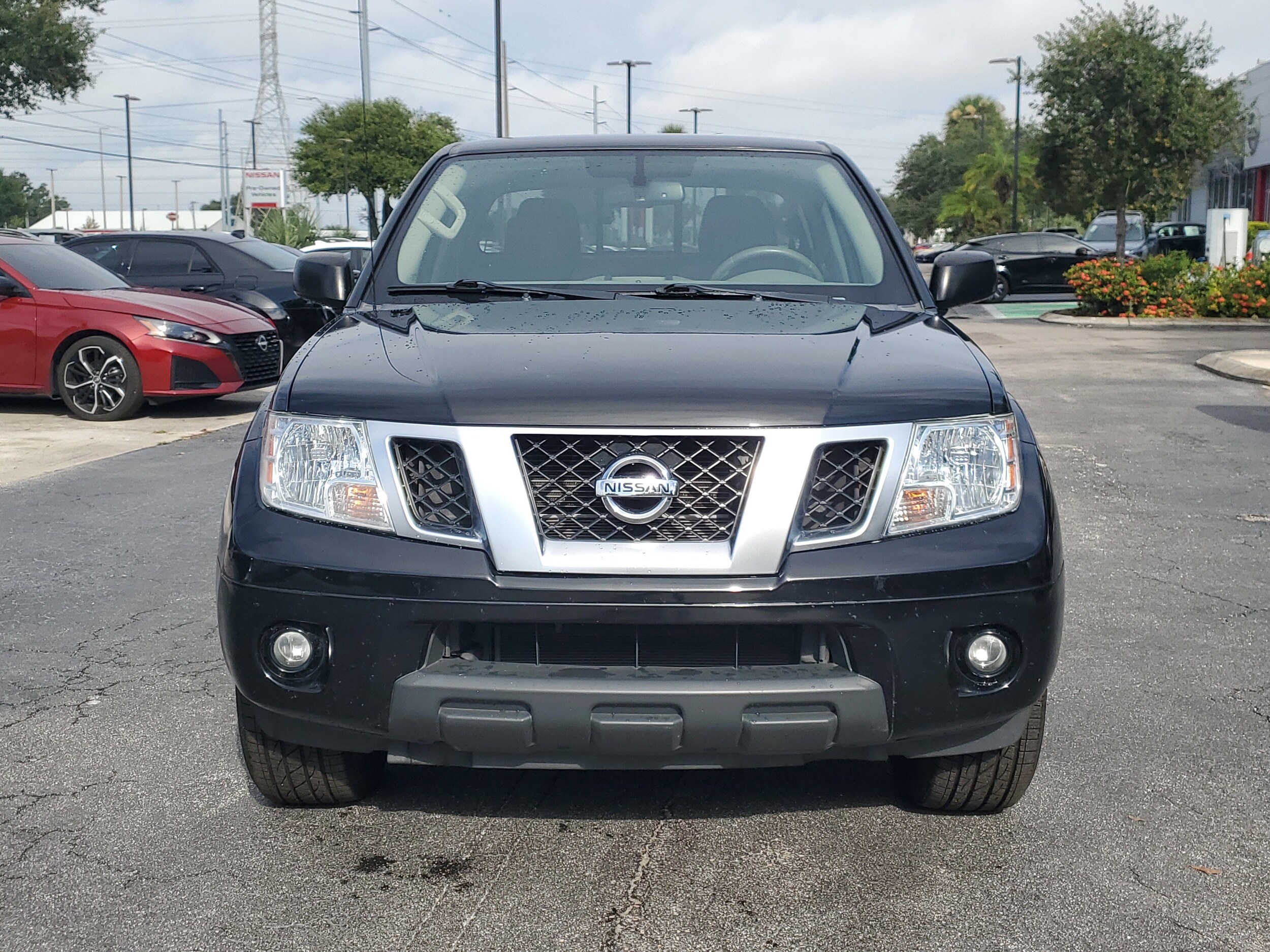 2020 Nissan Frontier SV photo 2