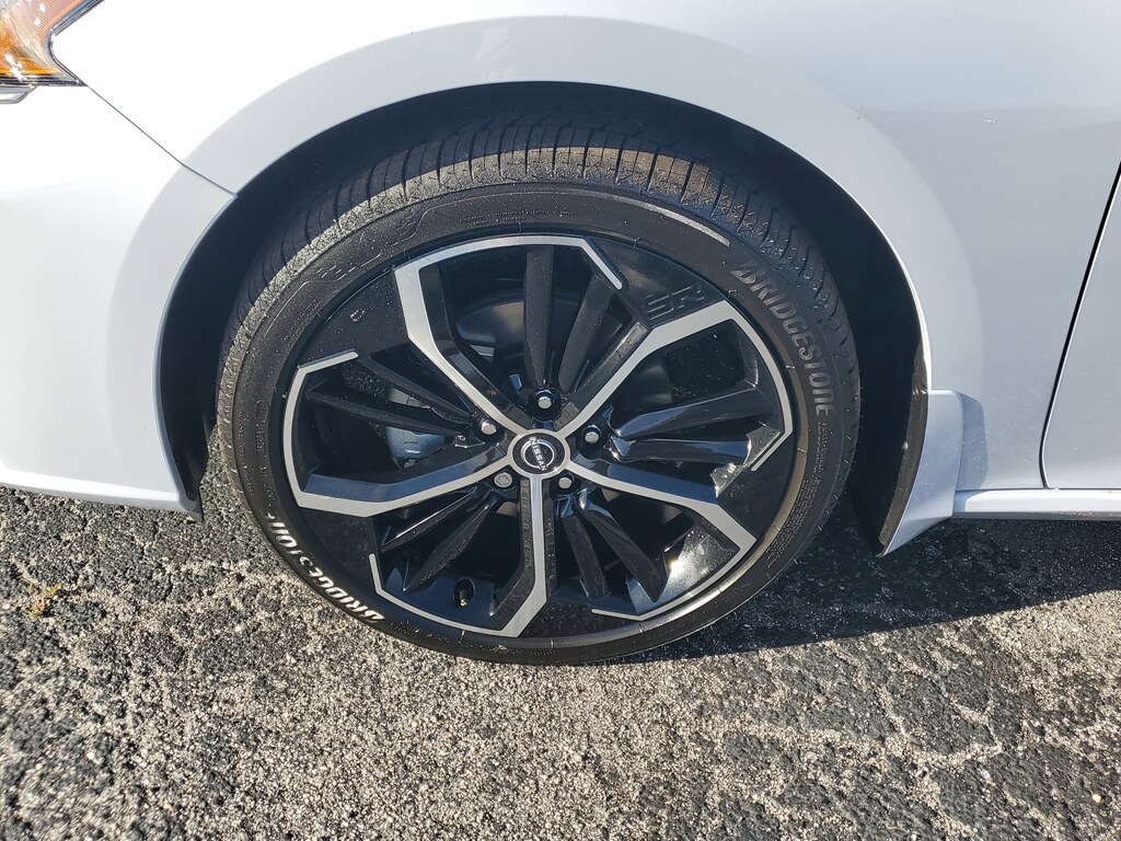 New 2025 Nissan Altima SR Sedan