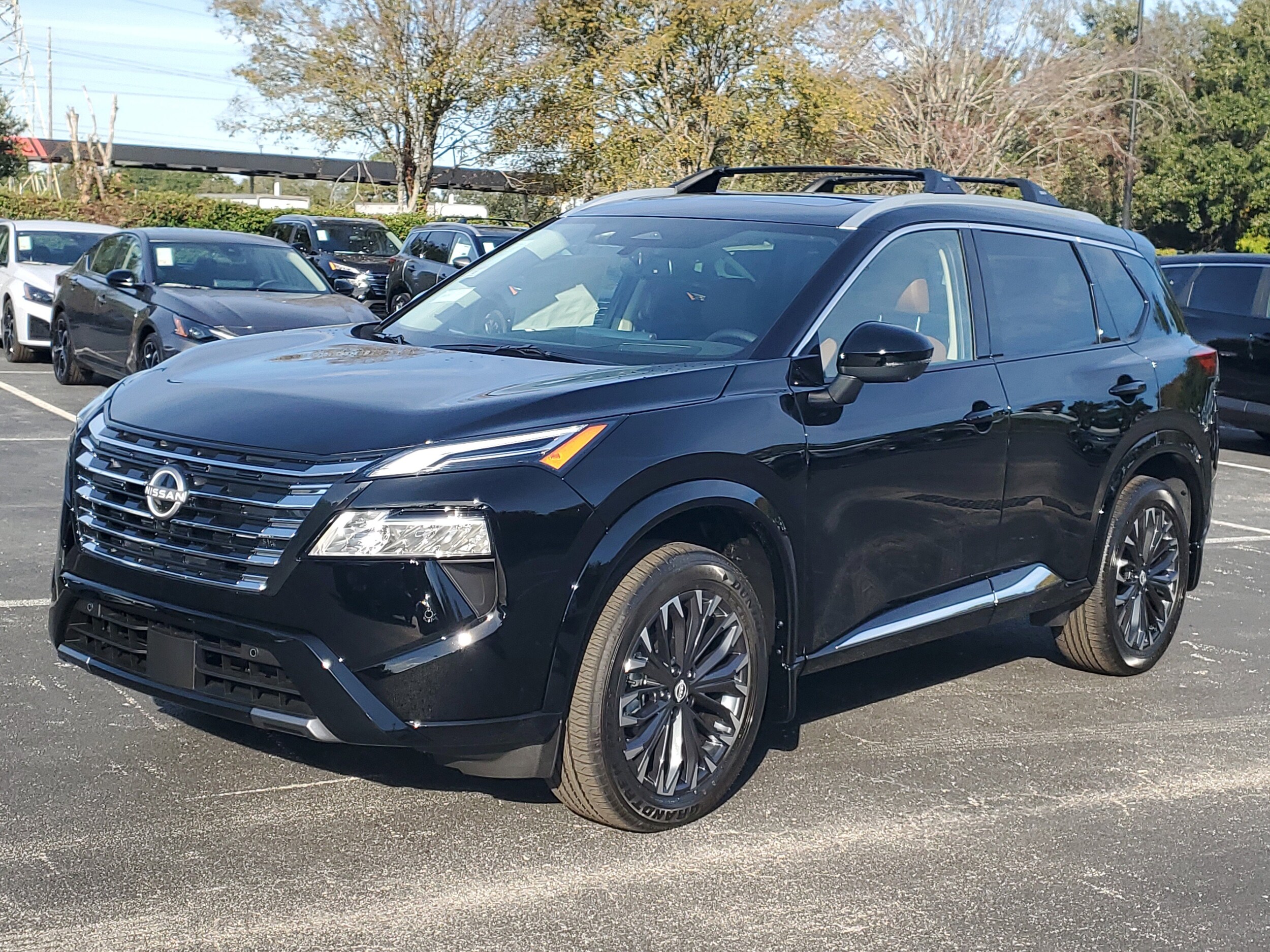 2026 Nissan Rogue Platinum photo 3