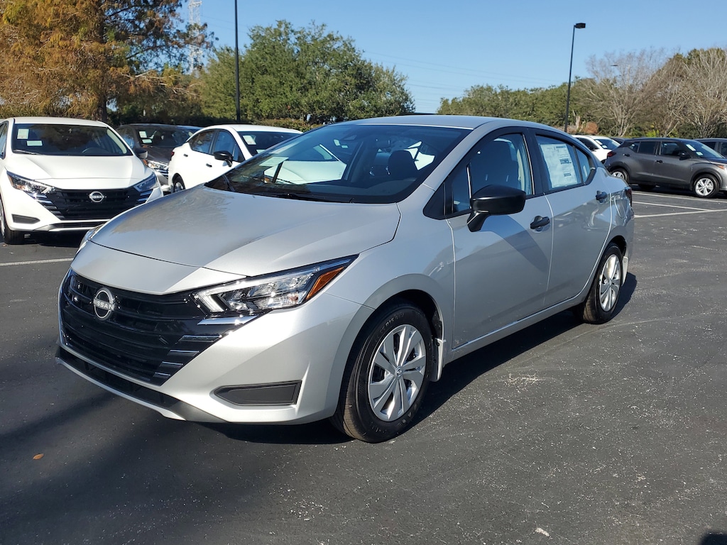 New 2025 Nissan Versa 1.6 S Sedan