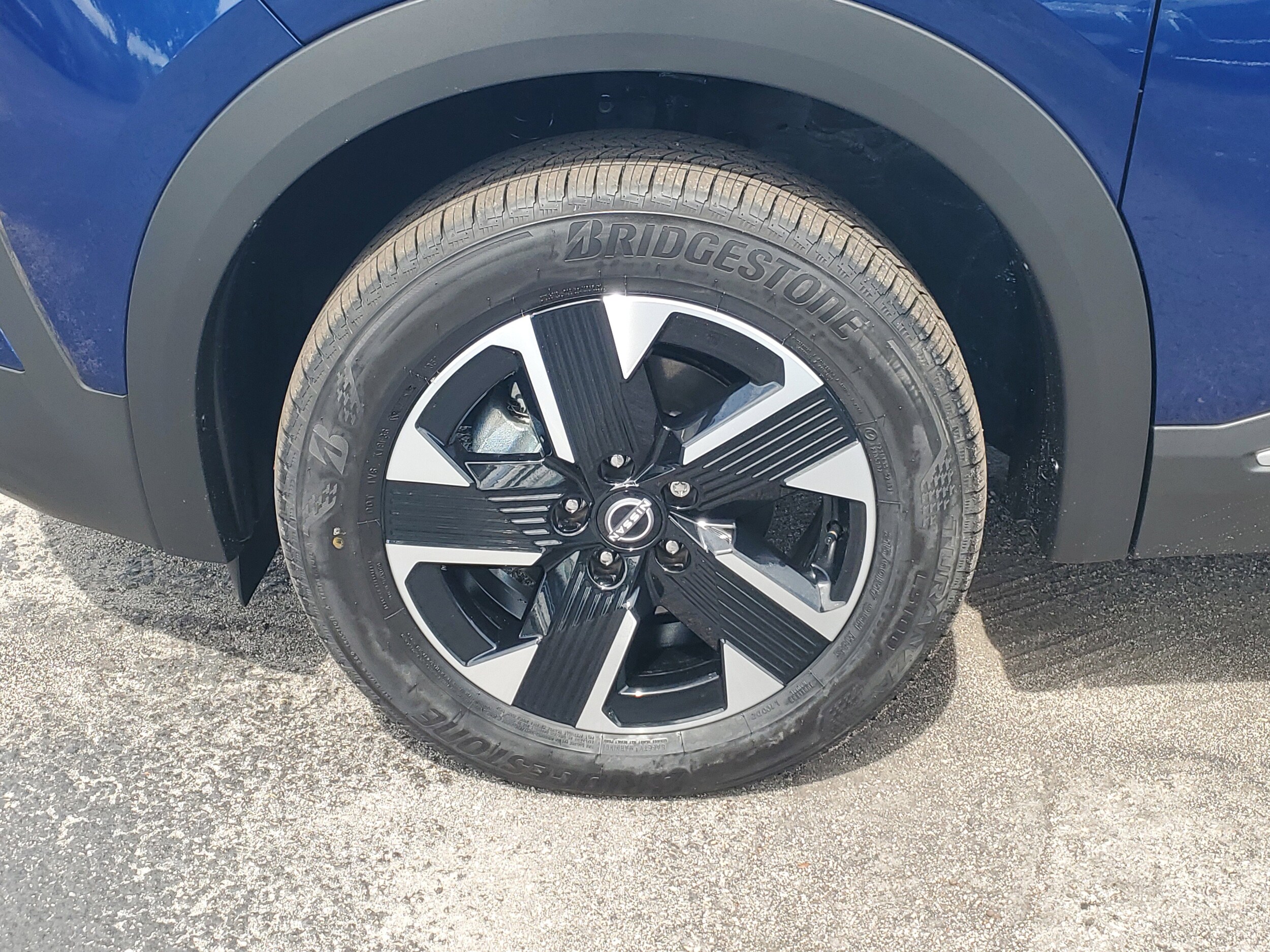 2026 Nissan Kicks SV photo 4