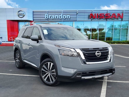 2025 Nissan Pathfinder Platinum SUV
