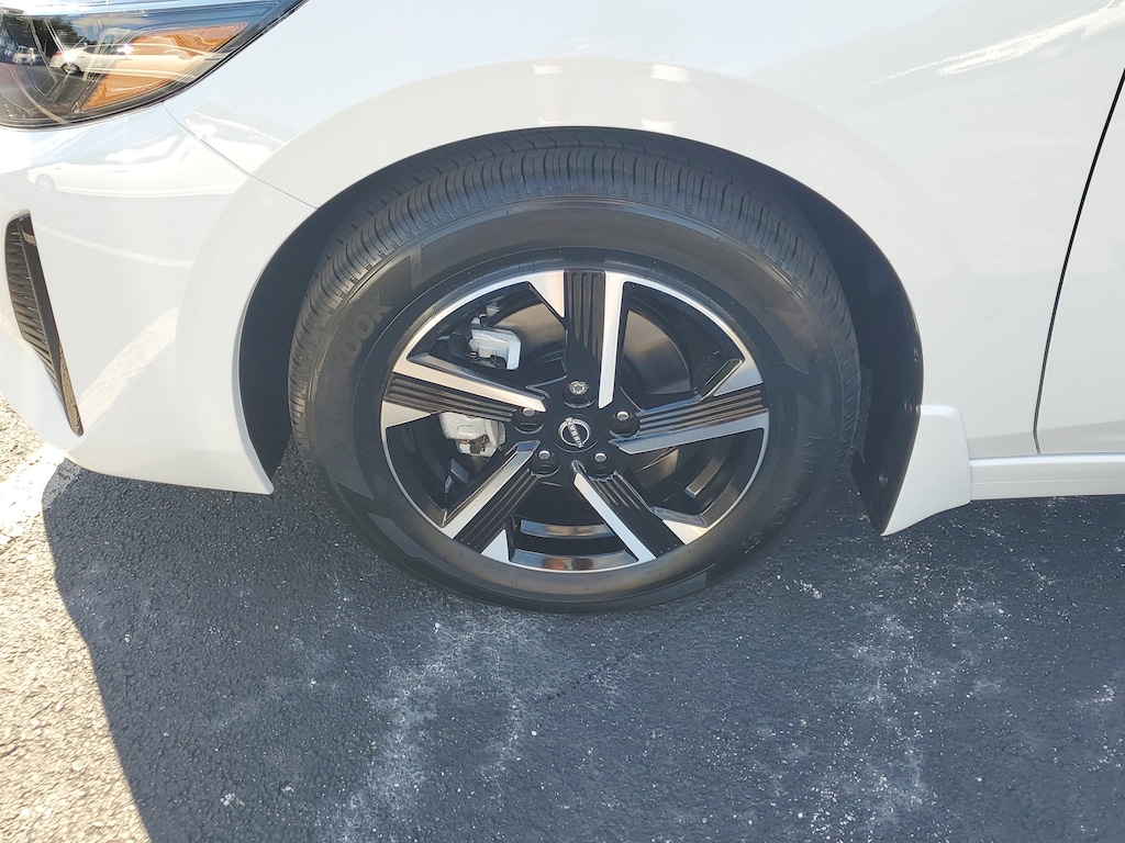 New 2025 Nissan Sentra SV Sedan