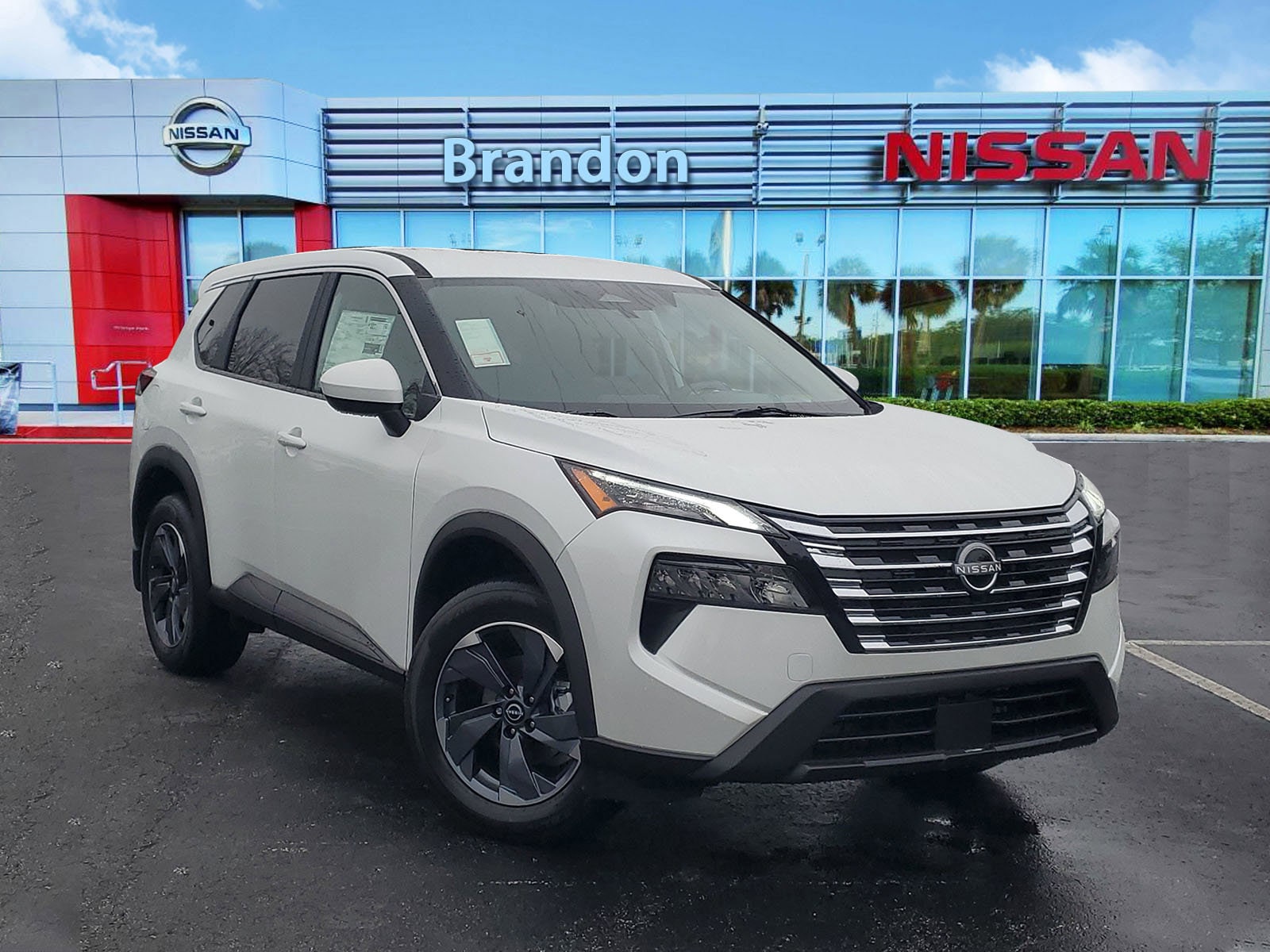 2026 Nissan Rogue SV's photo