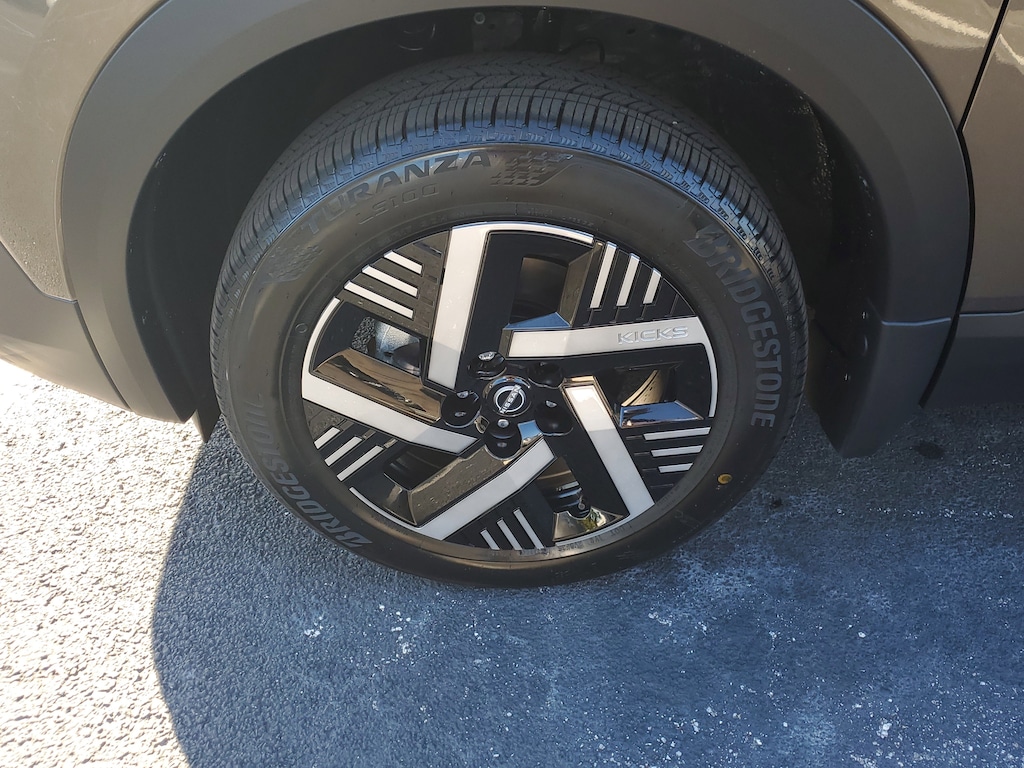 New 2026 Nissan Kicks SV SUV