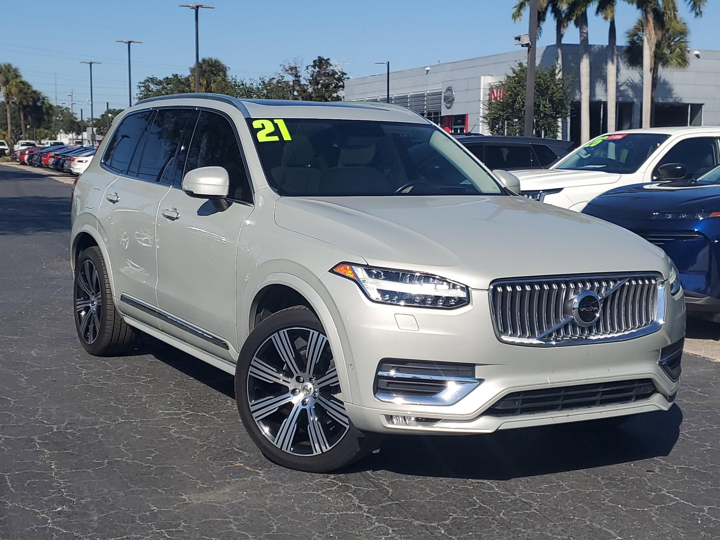 2021 Volvo XC90 Inscription's photo
