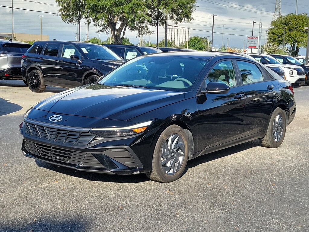 Used 2024 Hyundai Elantra SEL Sedan