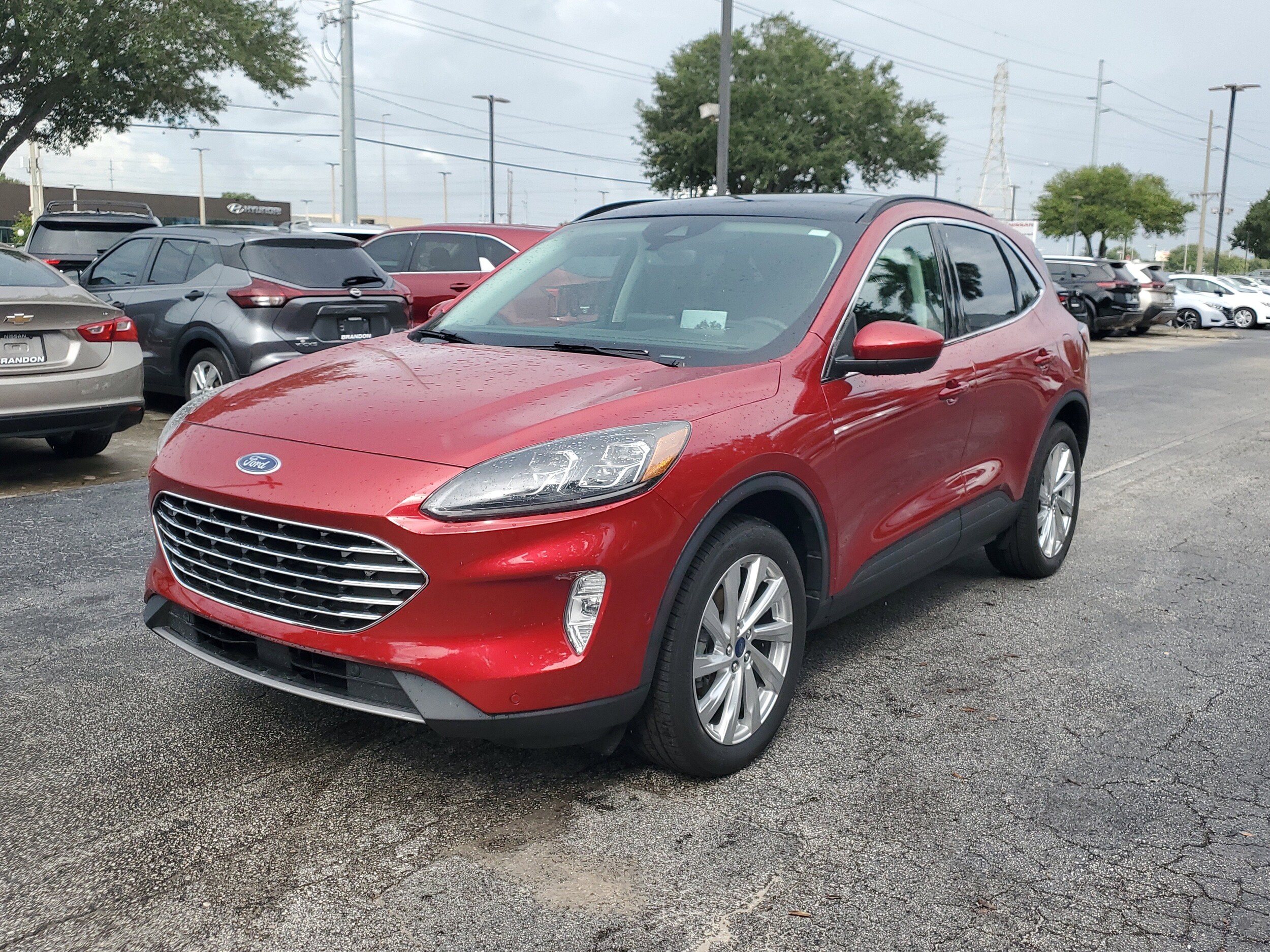 2022 Ford Escape Titanium photo 3