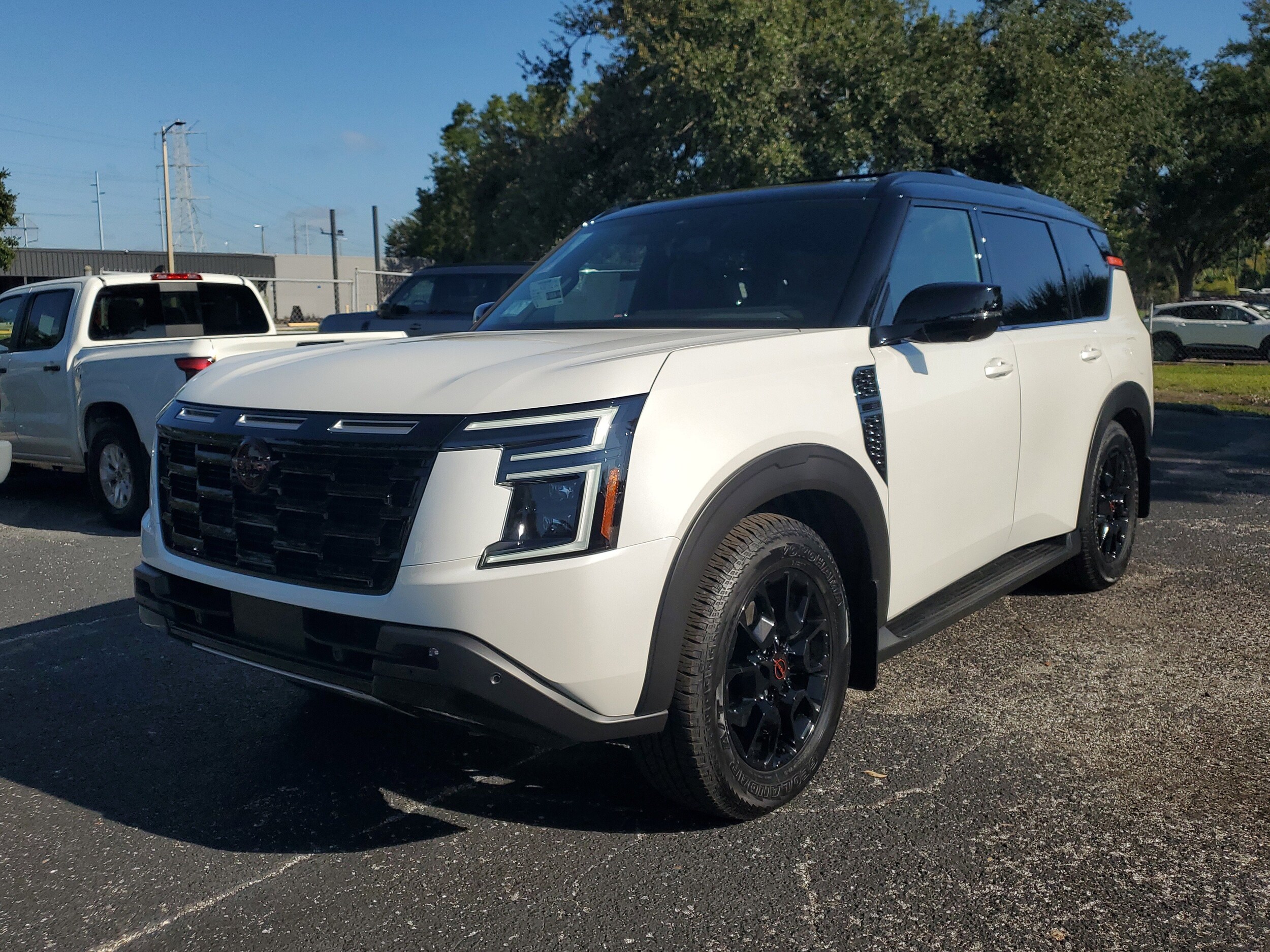 2026 Nissan Armada photo 3