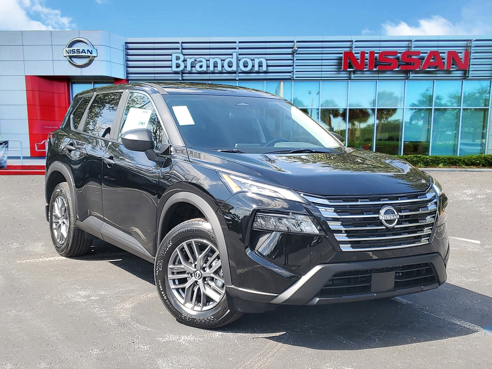 2026 Nissan Rogue S's photo