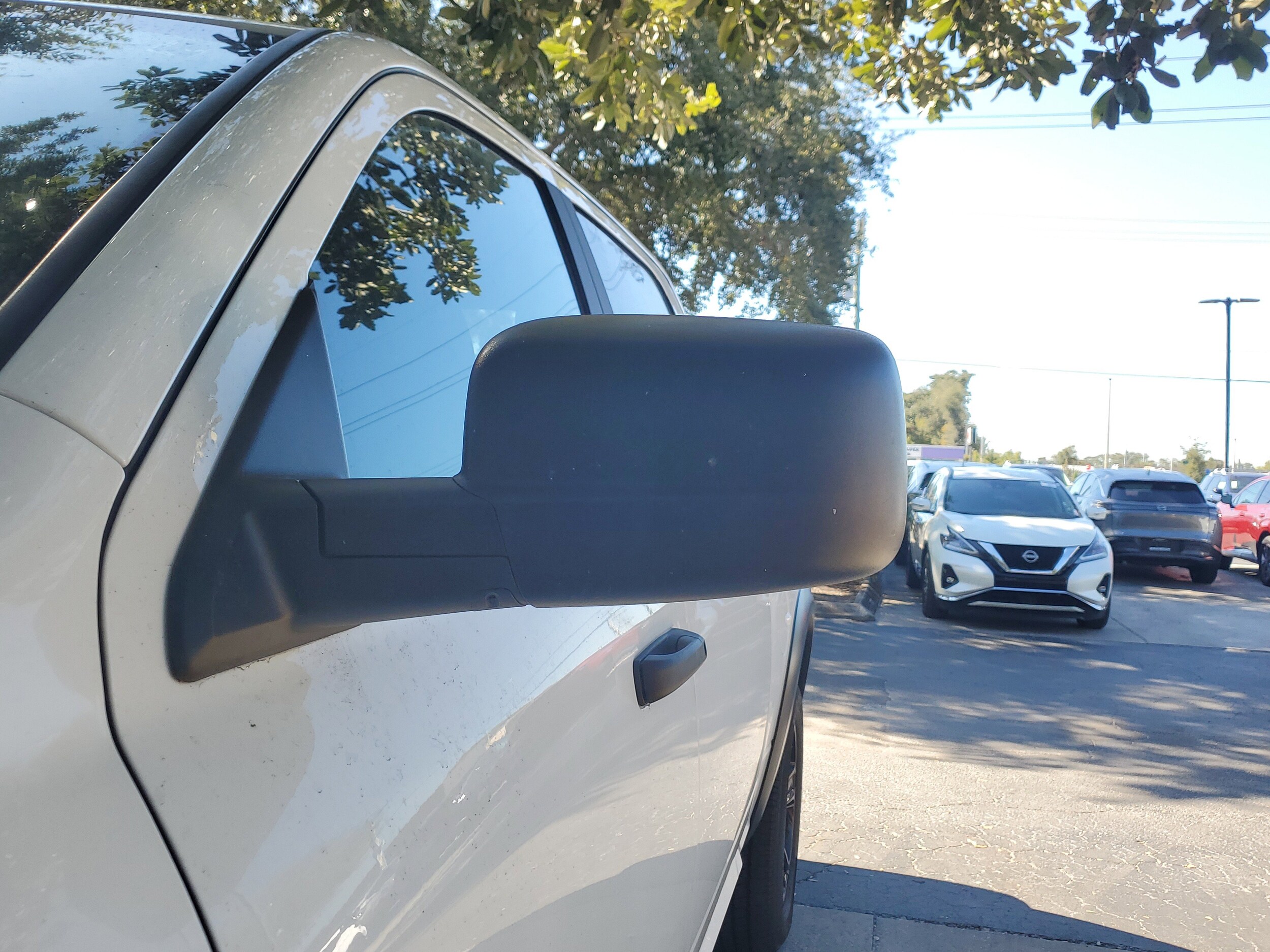 2024 Ram 1500 Classic SLT photo 4