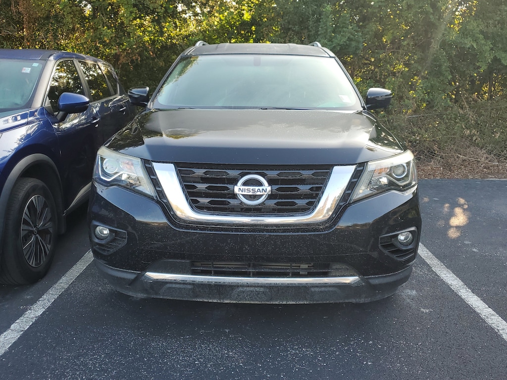 Used 2017 Nissan Pathfinder SL SUV