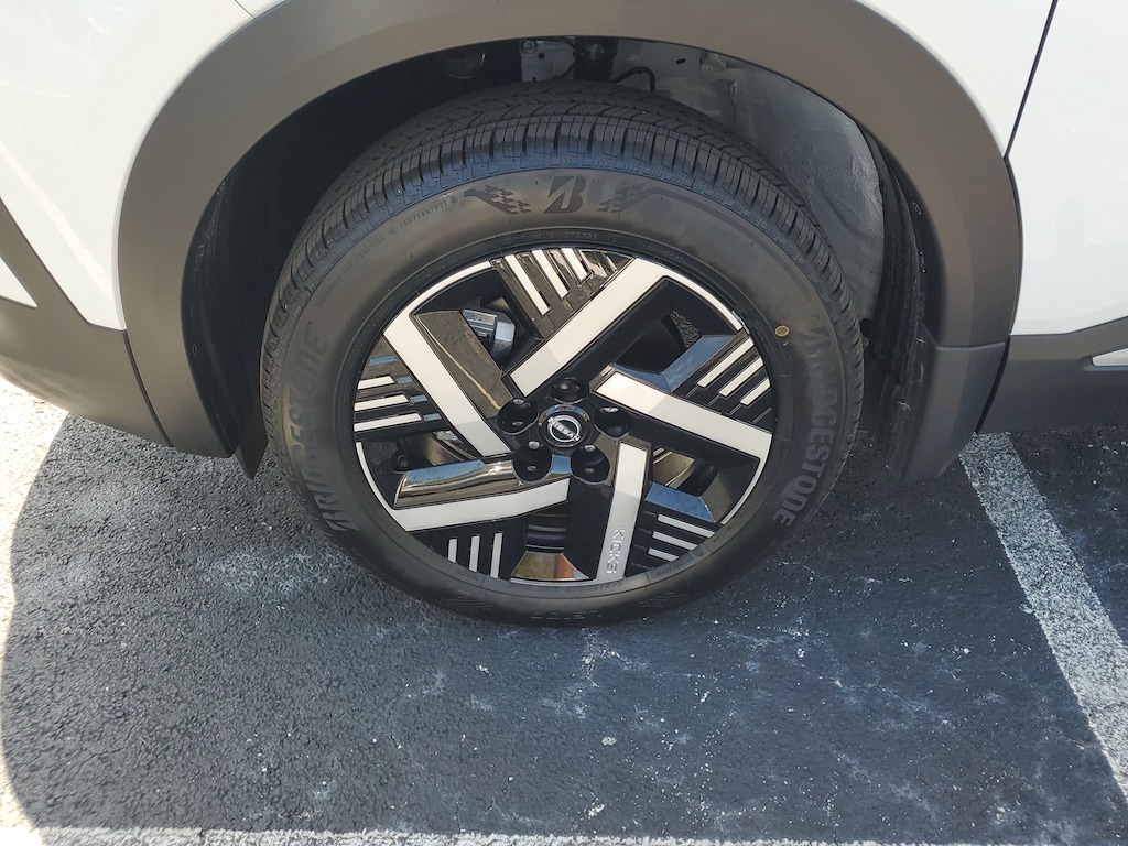 New 2026 Nissan Kicks SV SUV