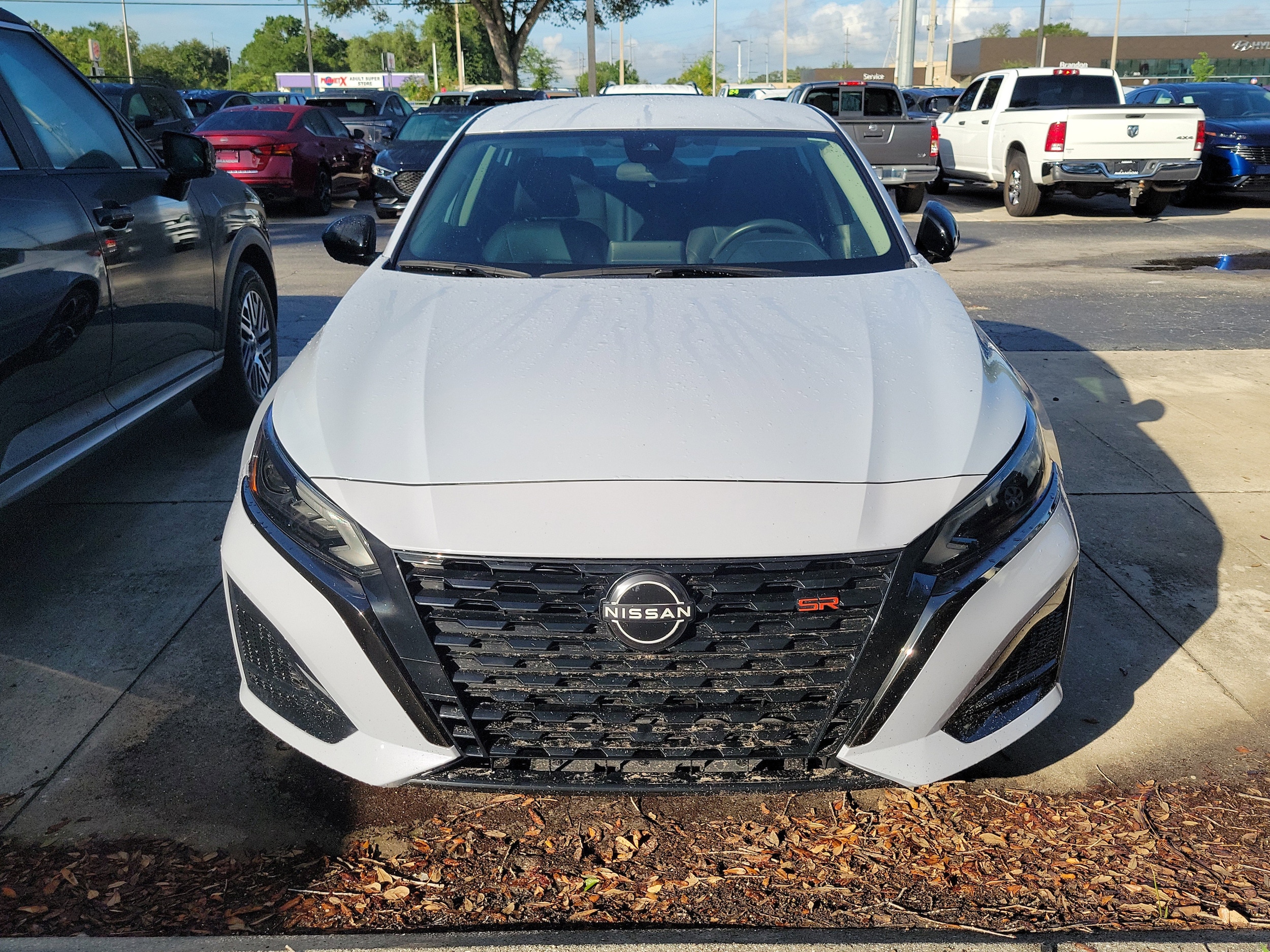 2023 Nissan Altima 2.5 SR's photo