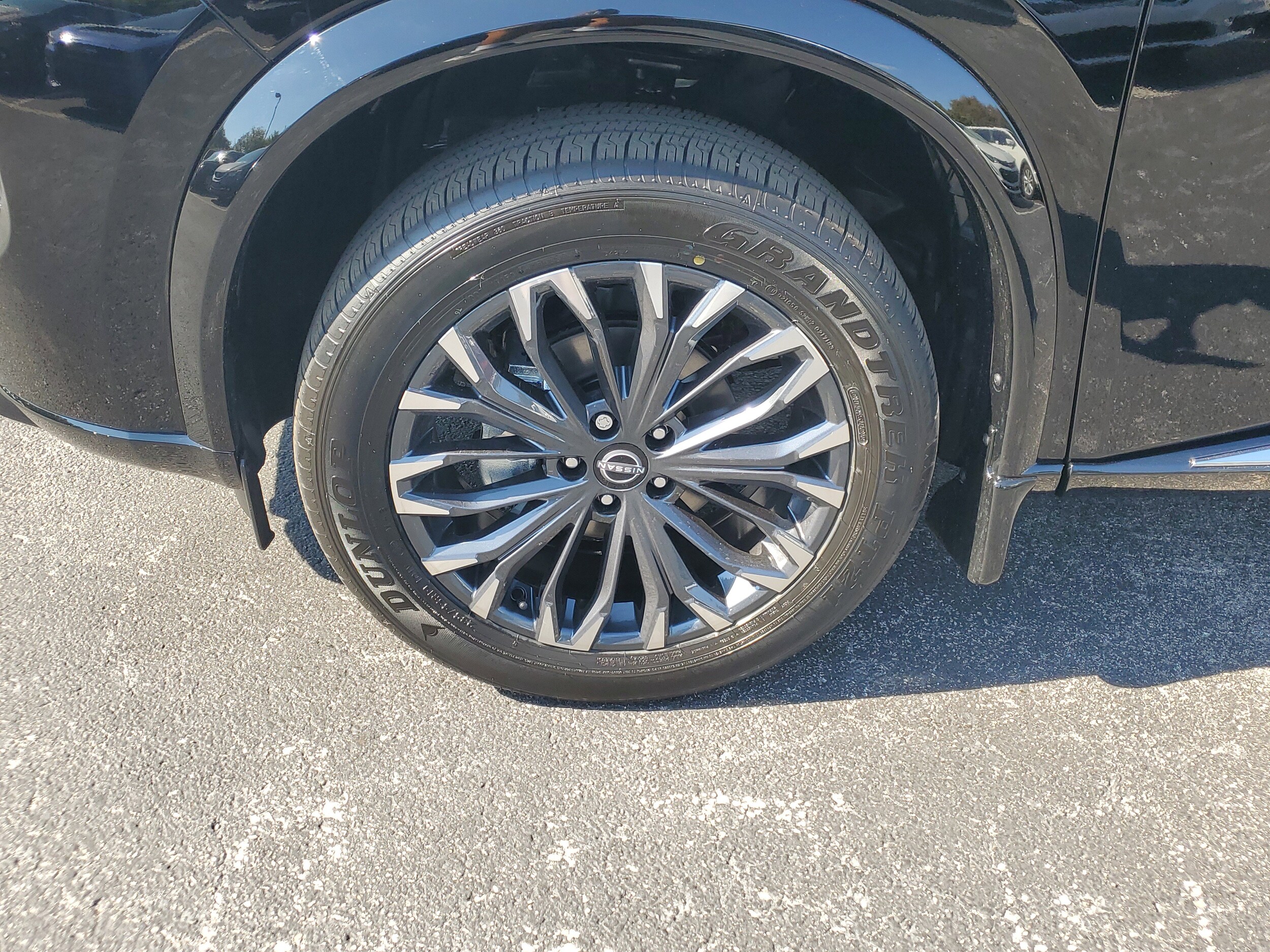 2026 Nissan Rogue Platinum photo 4