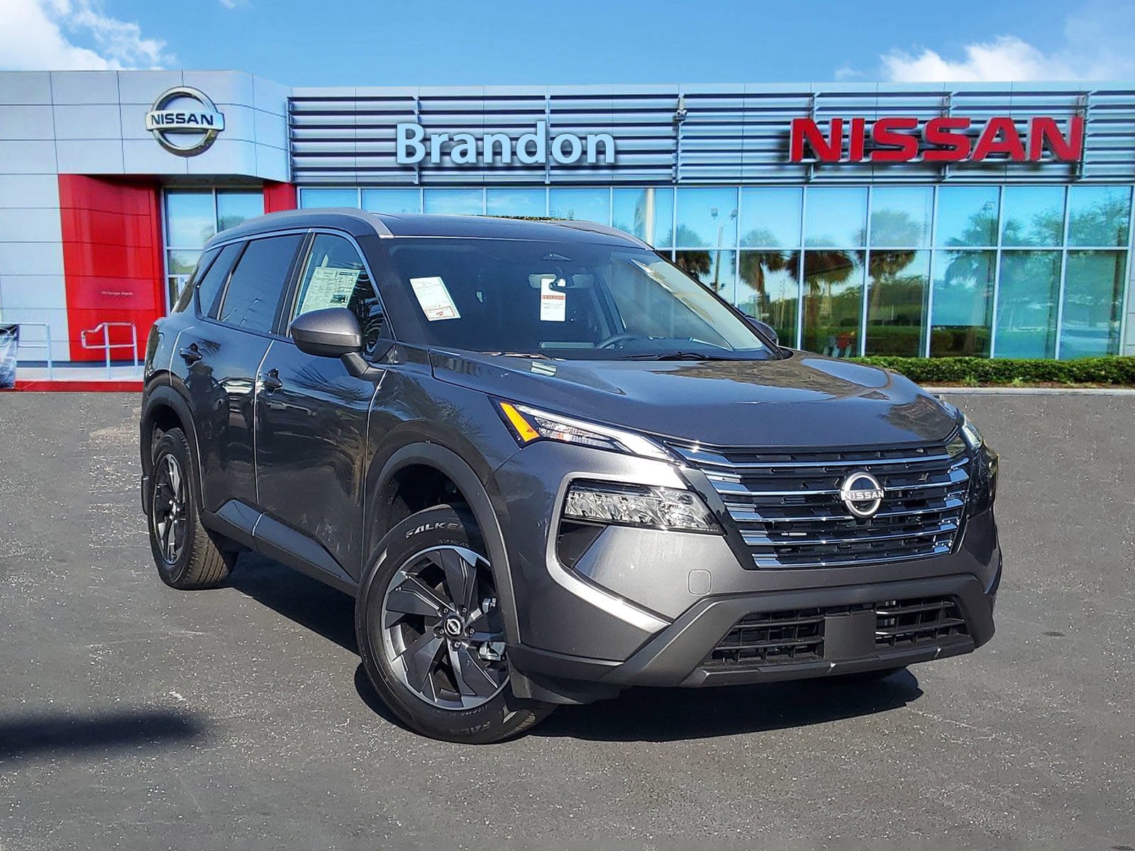 2026 Nissan Rogue SV's photo