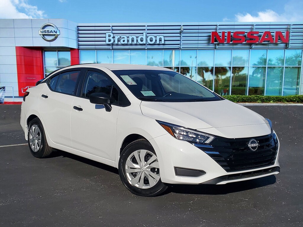New 2025 Nissan Versa 1.6 S Sedan