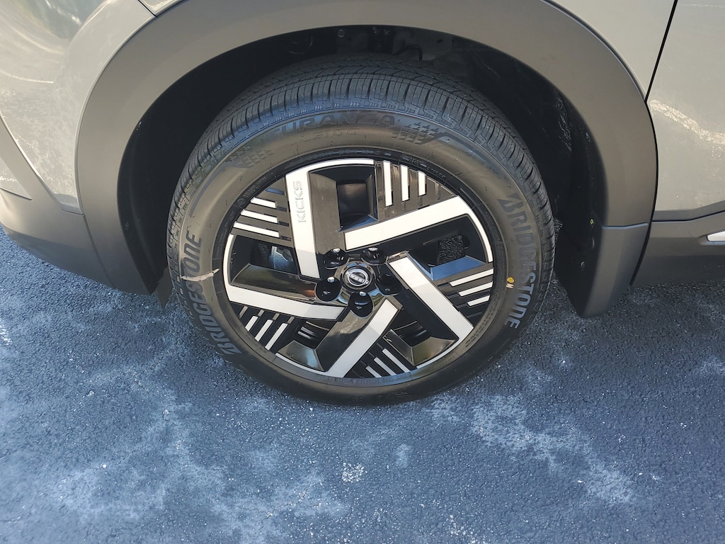 New 2026 Nissan Kicks SV SUV