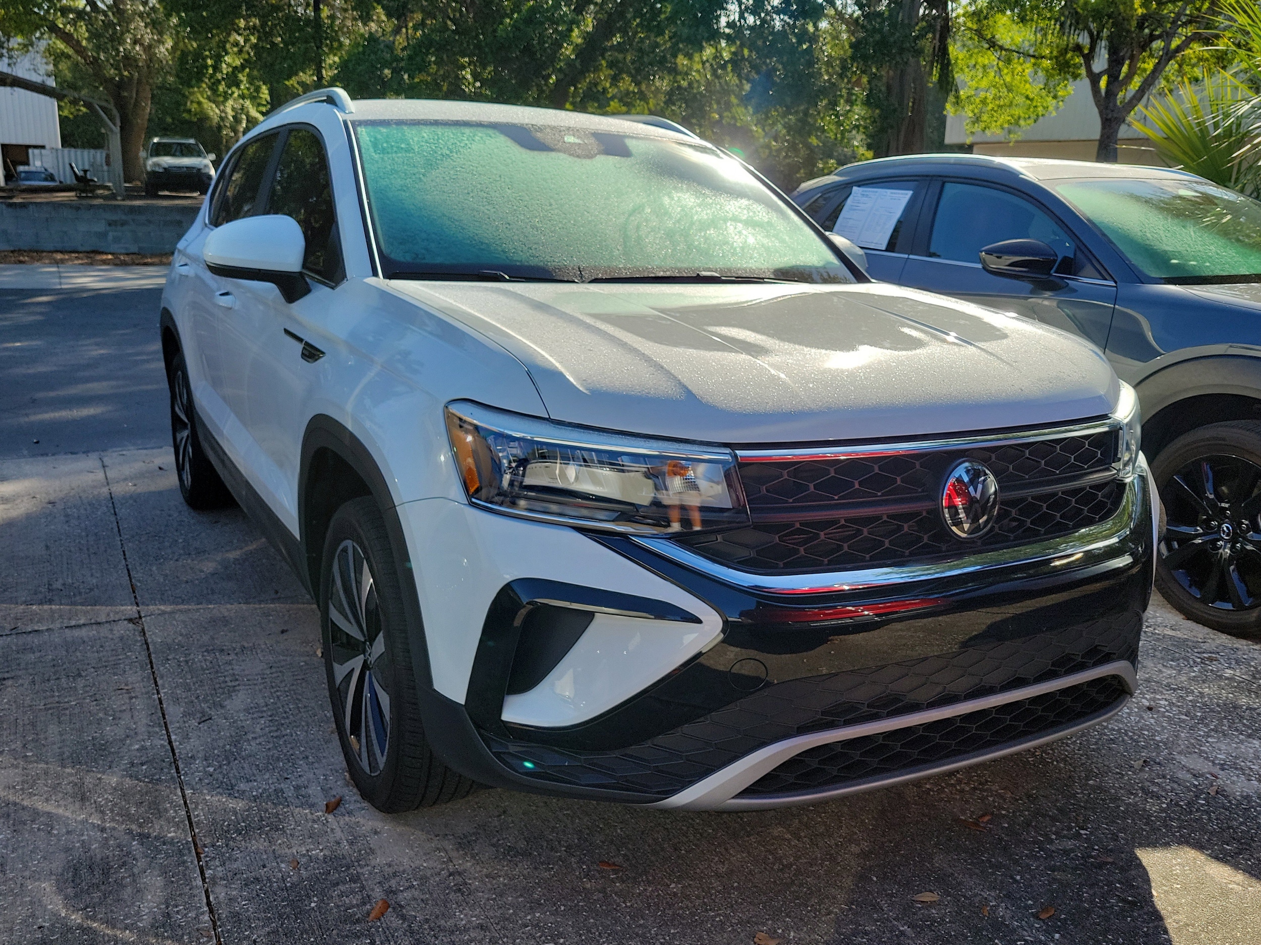 2024 Volkswagen Taos 1.5T SE's photo