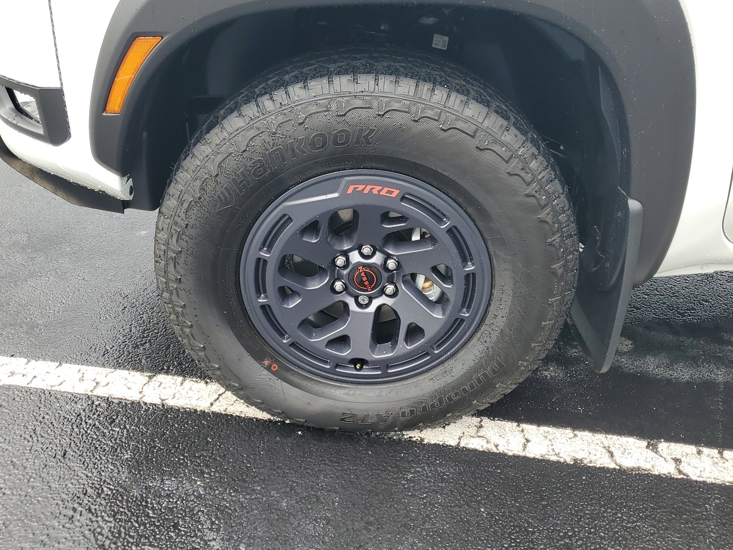2025 Nissan Frontier PRO-4X photo 4