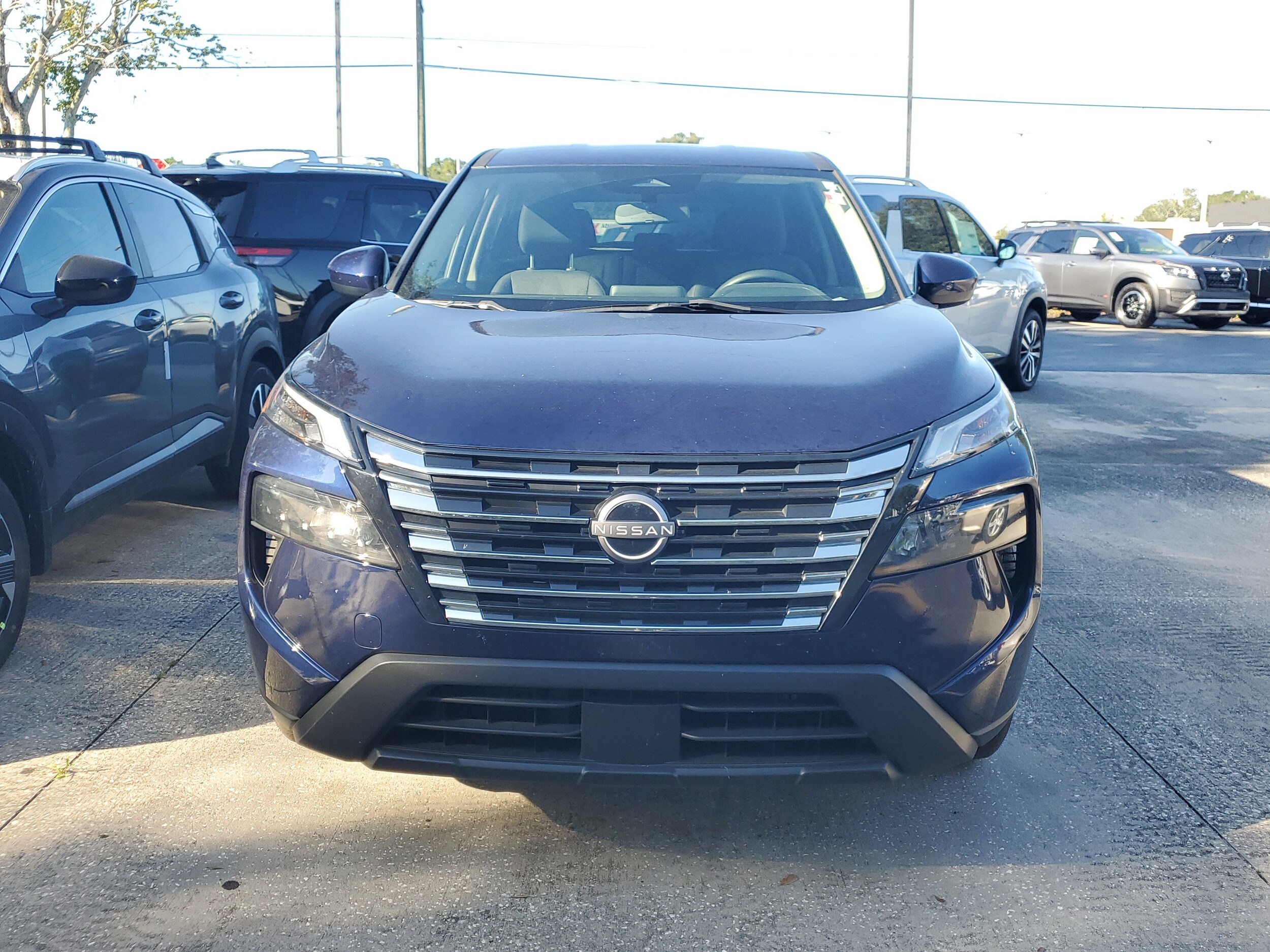 2024 Nissan Rogue SV photo 2