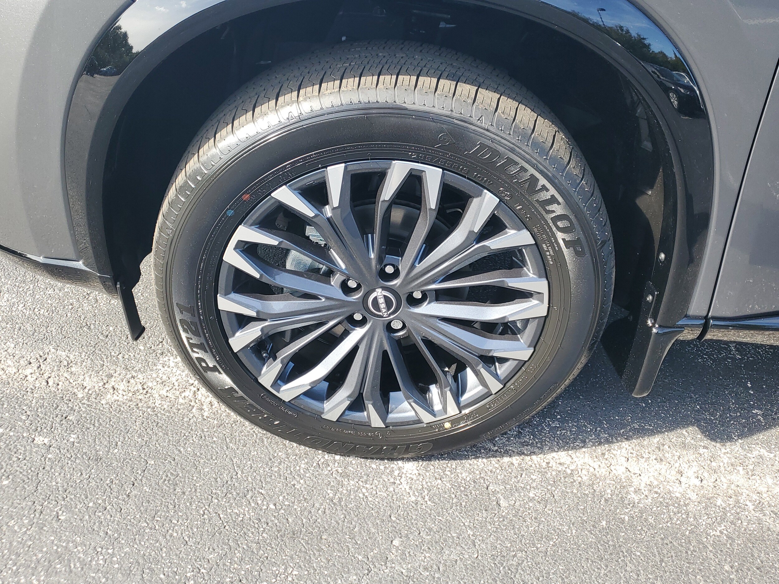 2026 Nissan Rogue Platinum photo 4