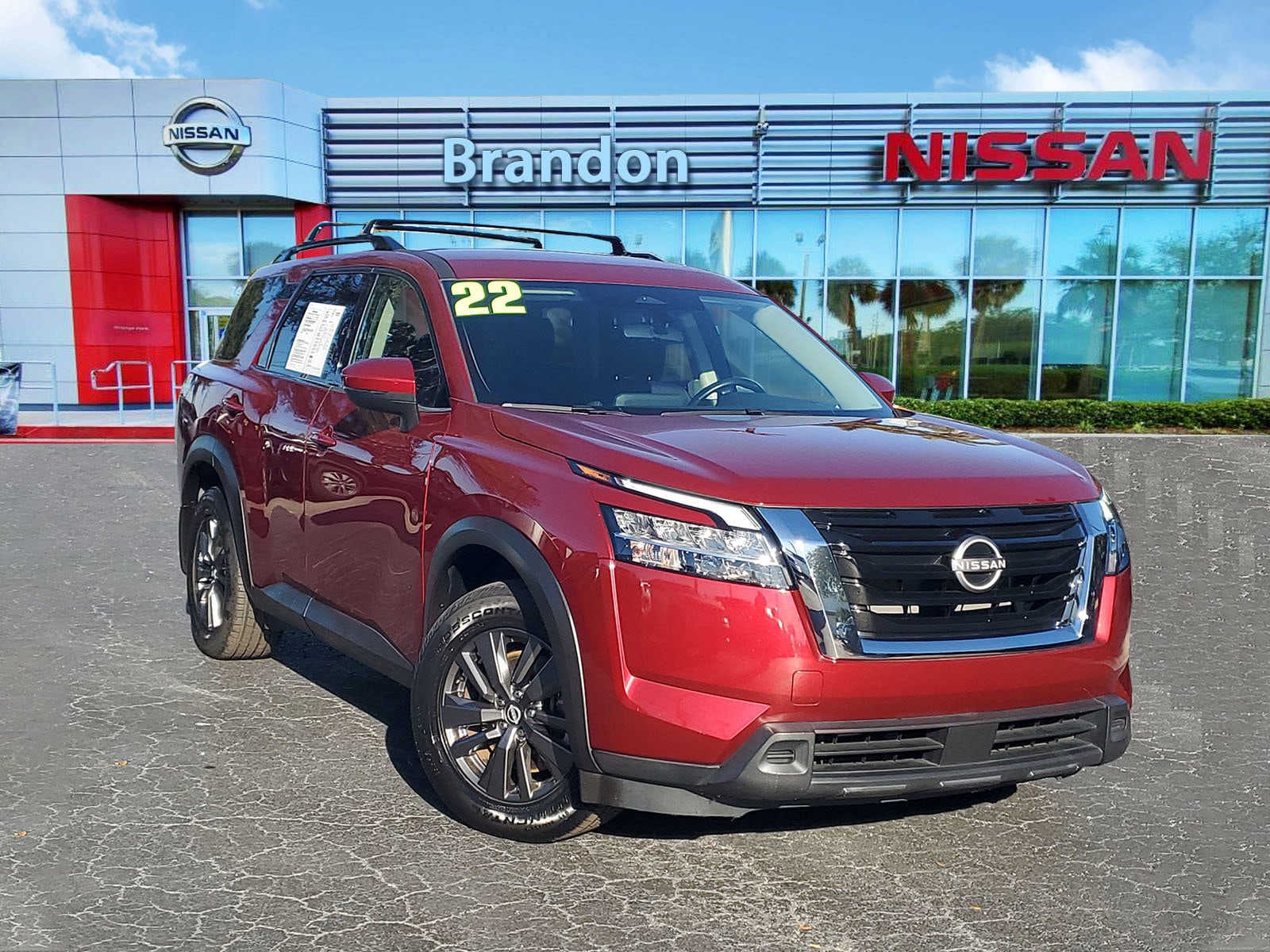 2022 Nissan Pathfinder SV's photo