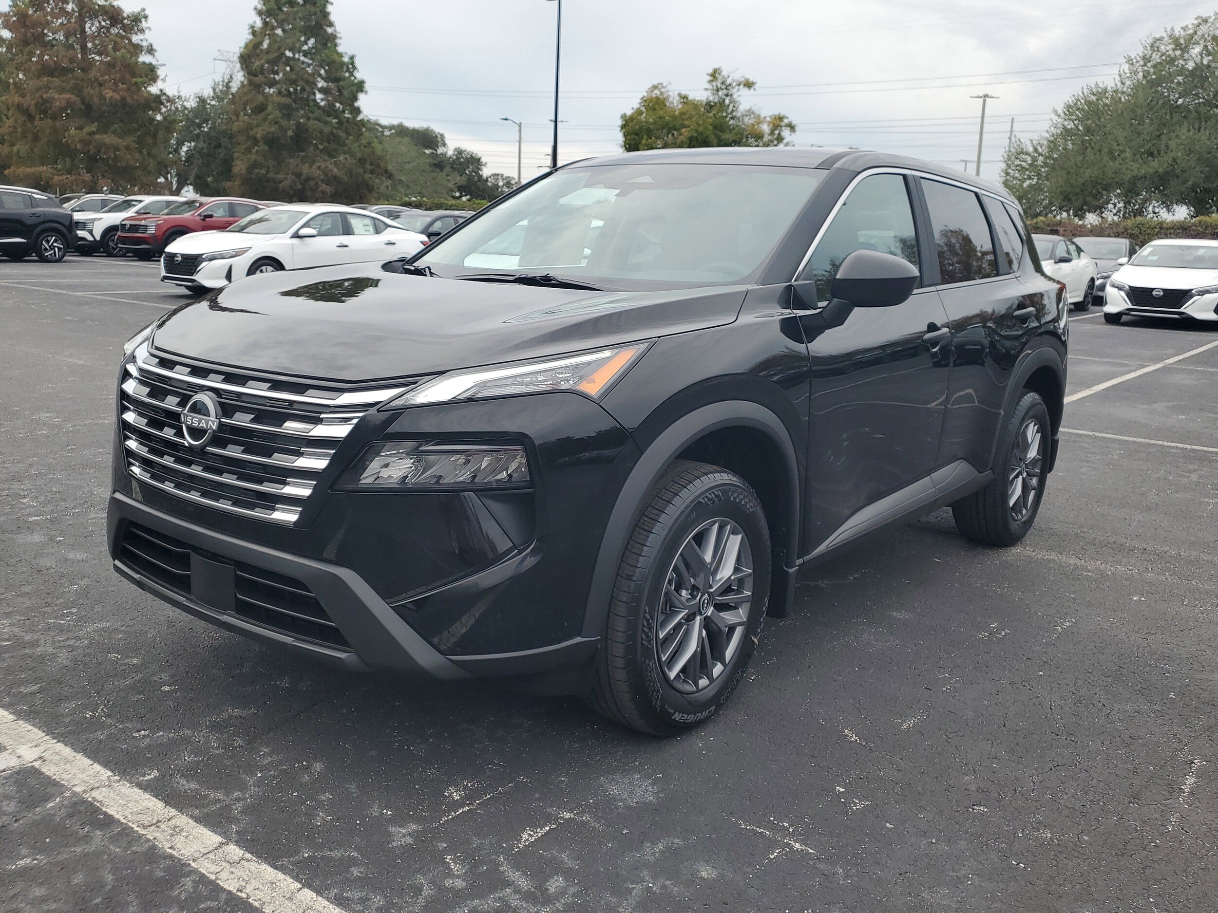 2026 Nissan Rogue S photo 2