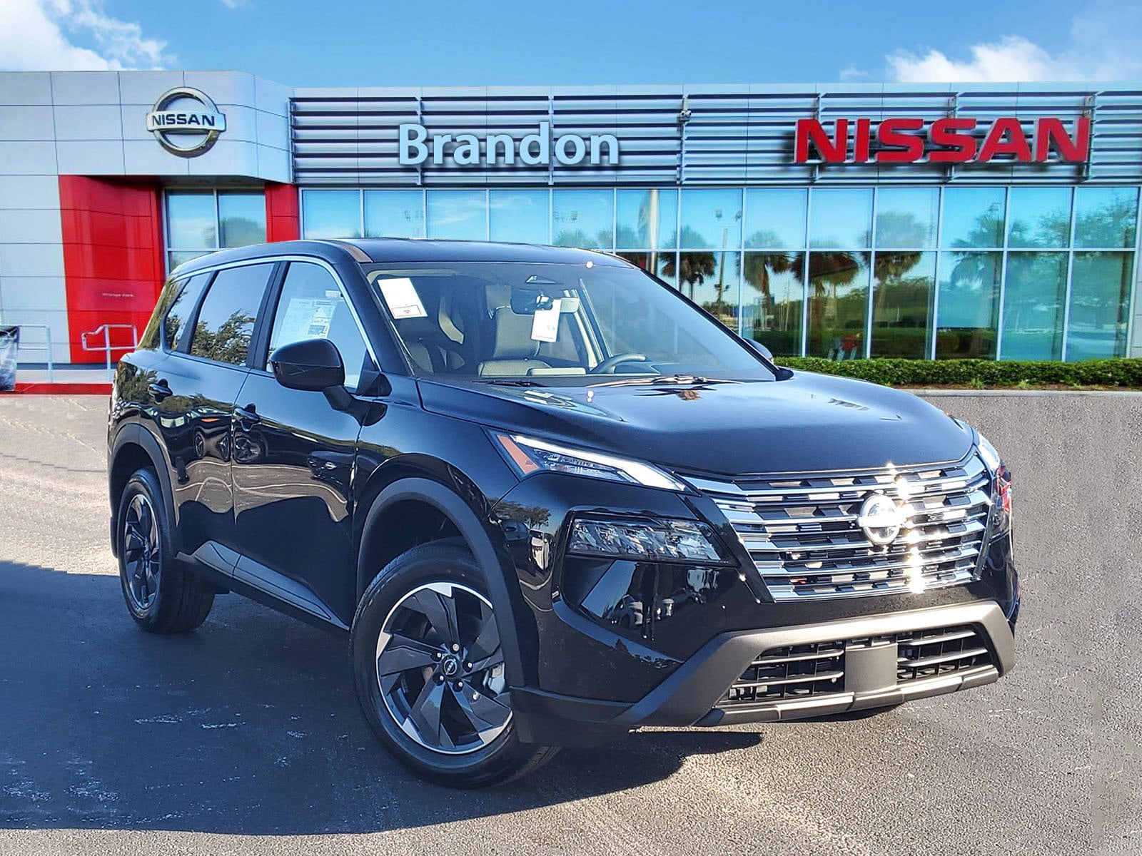 2026 Nissan Rogue SV's photo