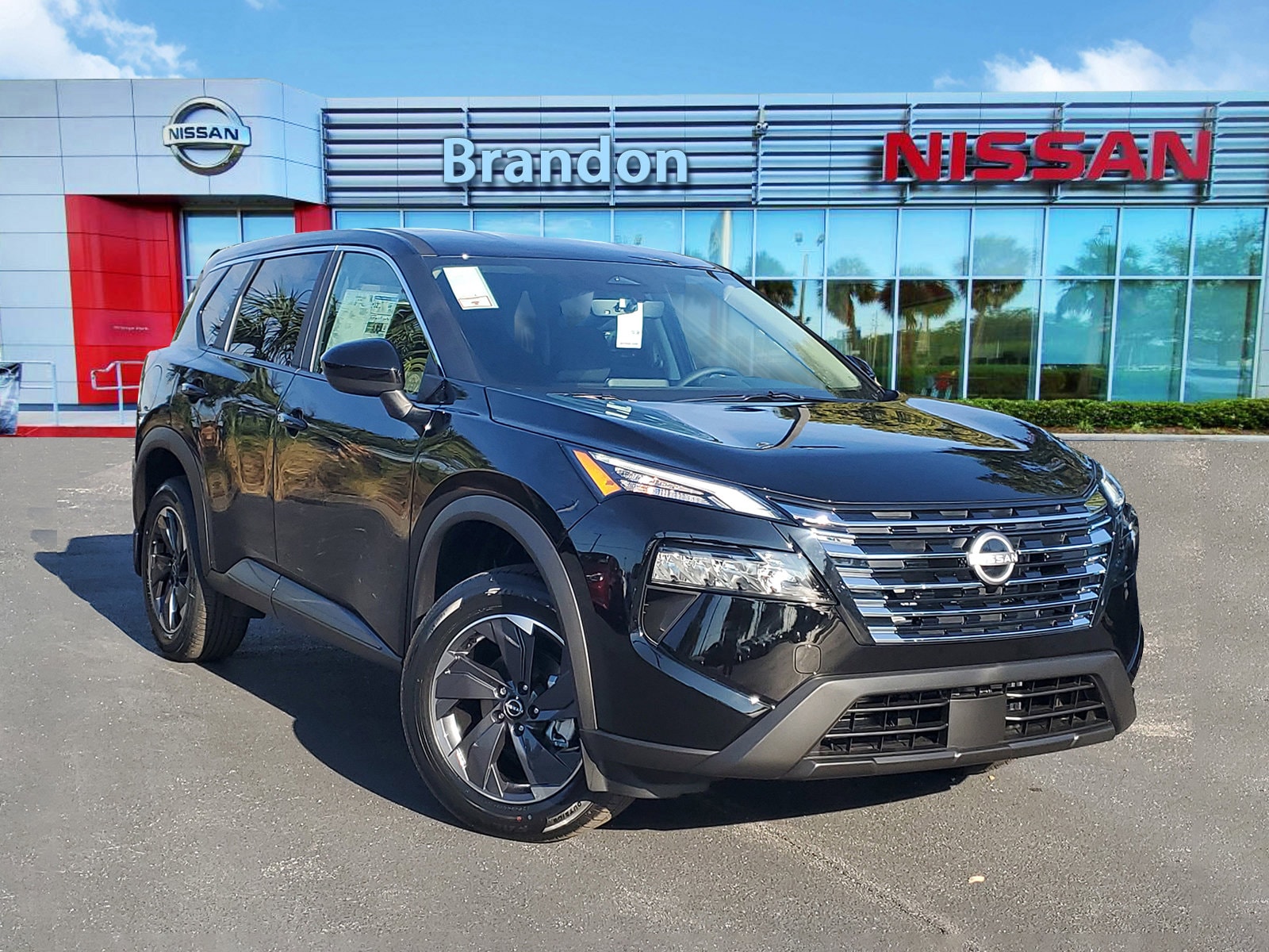 2026 Nissan Rogue SV's photo