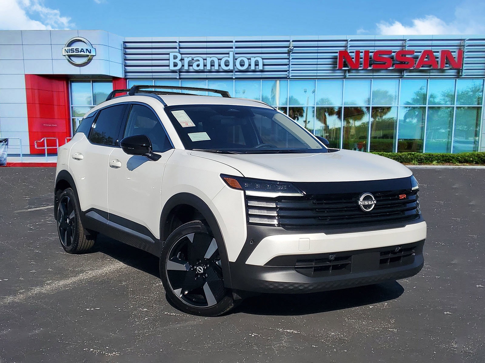 2026 Nissan KICKS SR's photo