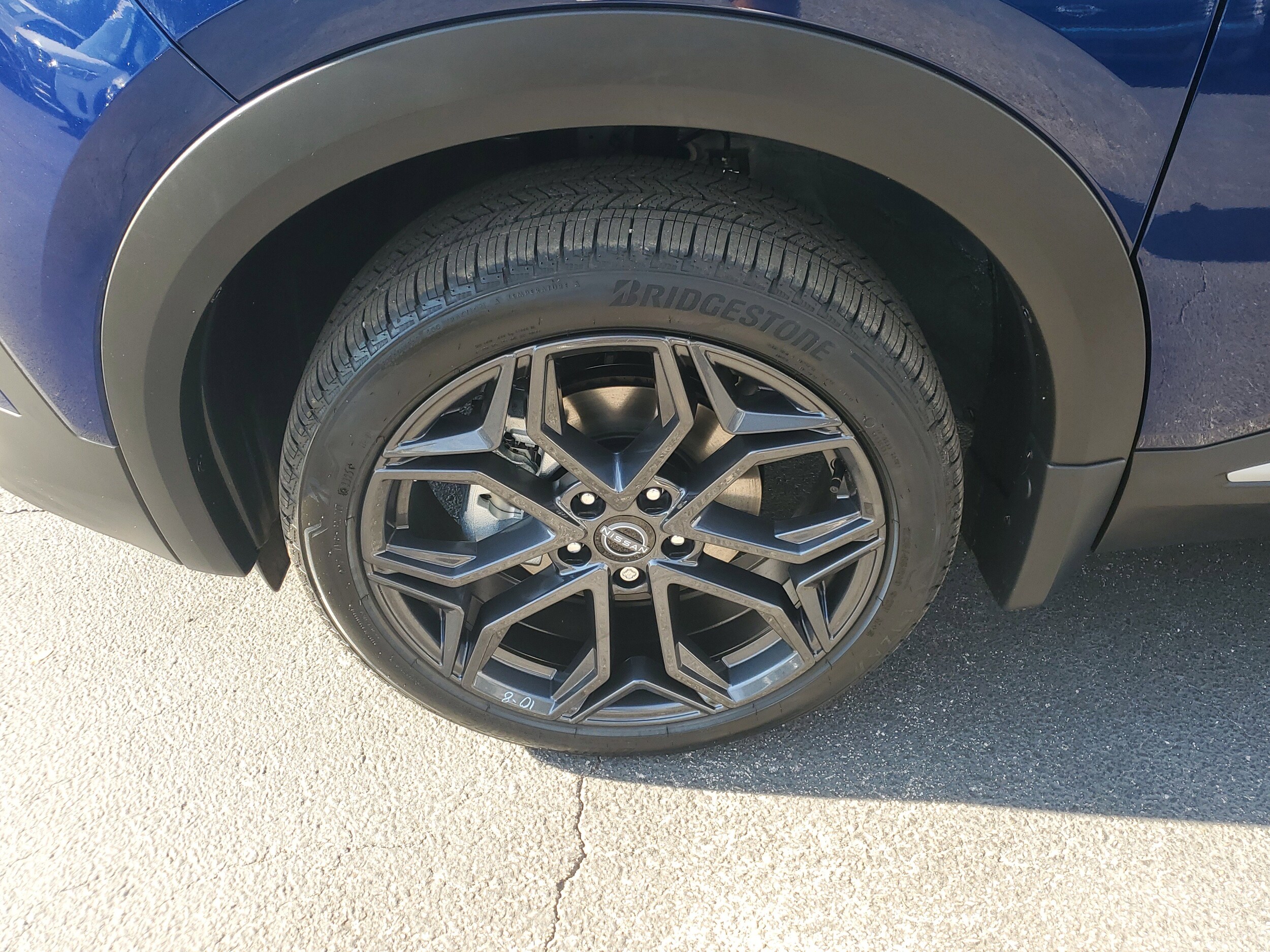 2026 Nissan Kicks SR photo 4