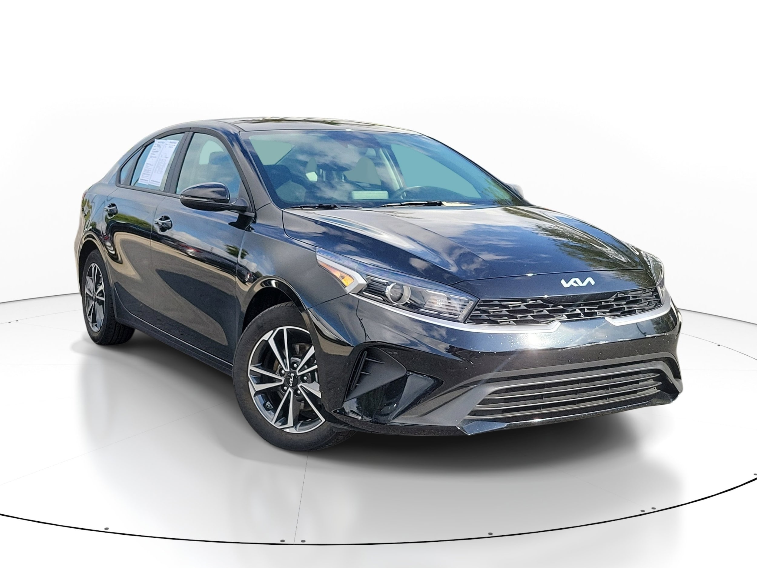 2024 Kia Forte LXS AT's photo